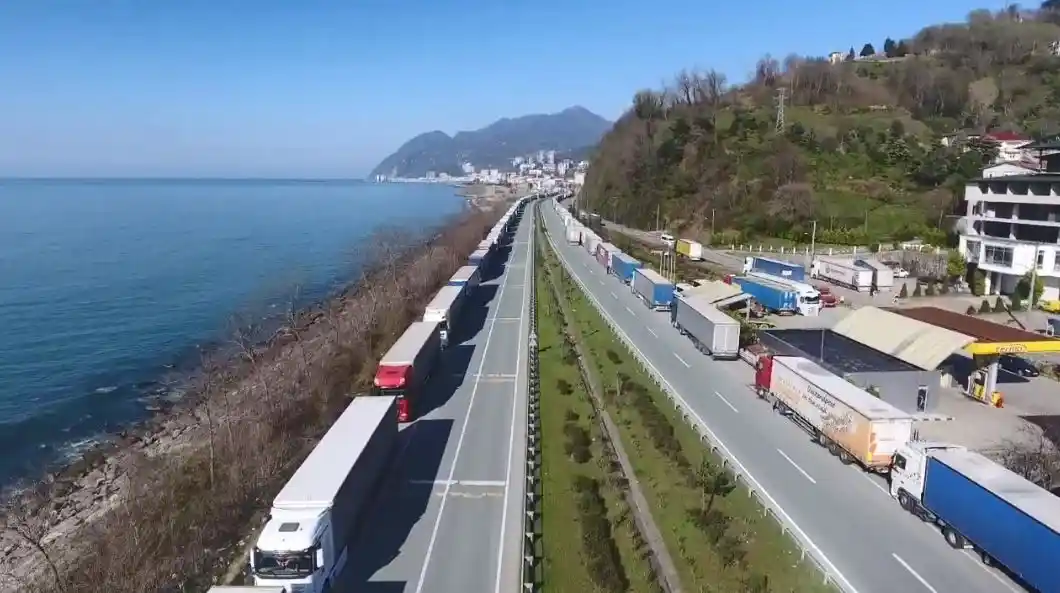 Sarp Sınır Kapısından geçtiğimiz yıl 5 milyon yolcu geçiş yaptı