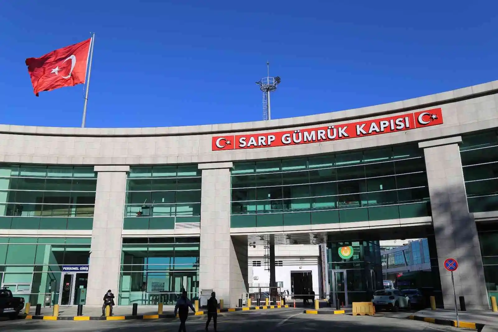 Sarp Sınır Kapısından geçtiğimiz yıl 5 milyon yolcu geçiş yaptı
