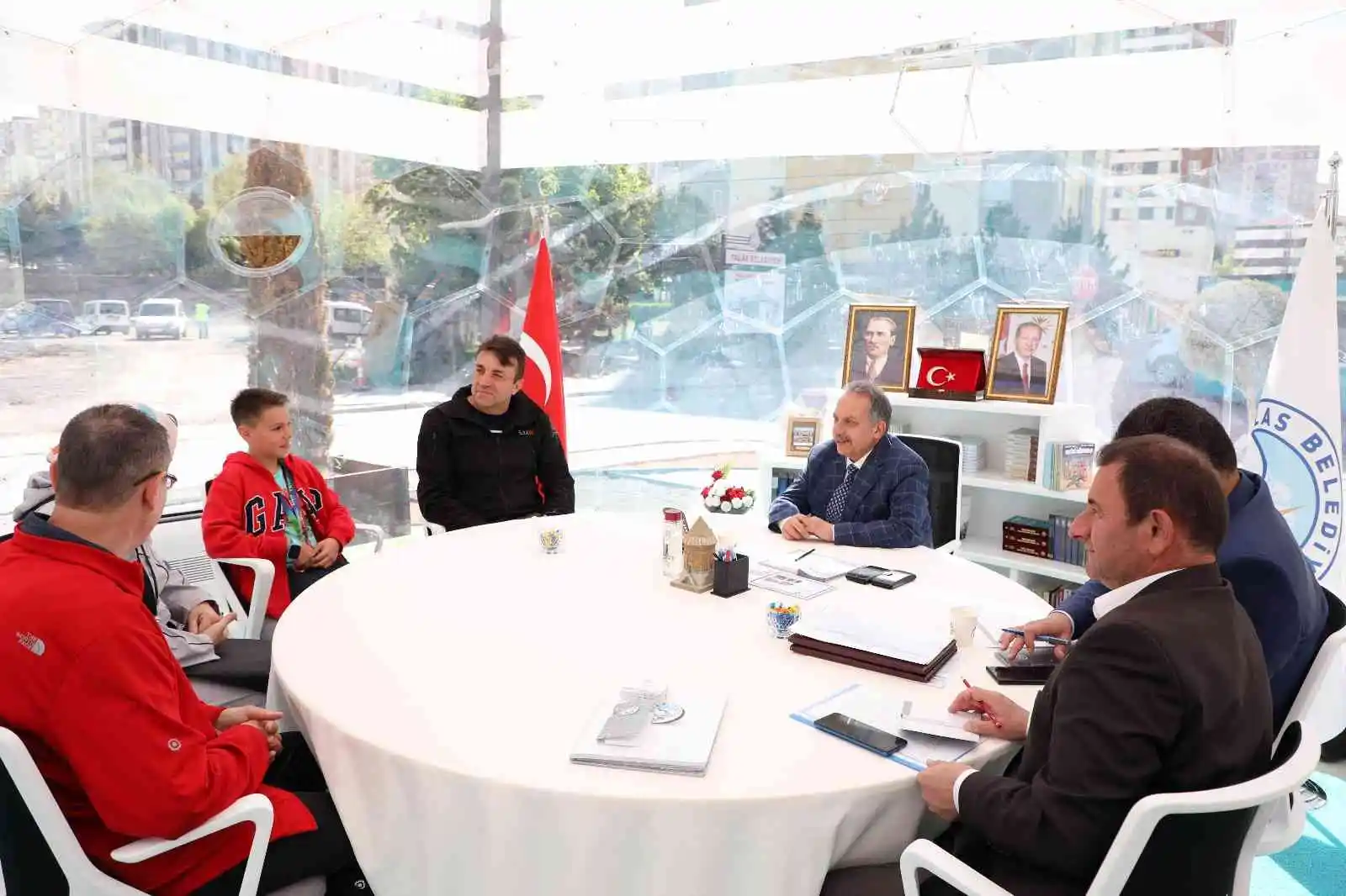 Şeffaf Oda 1 yaşında