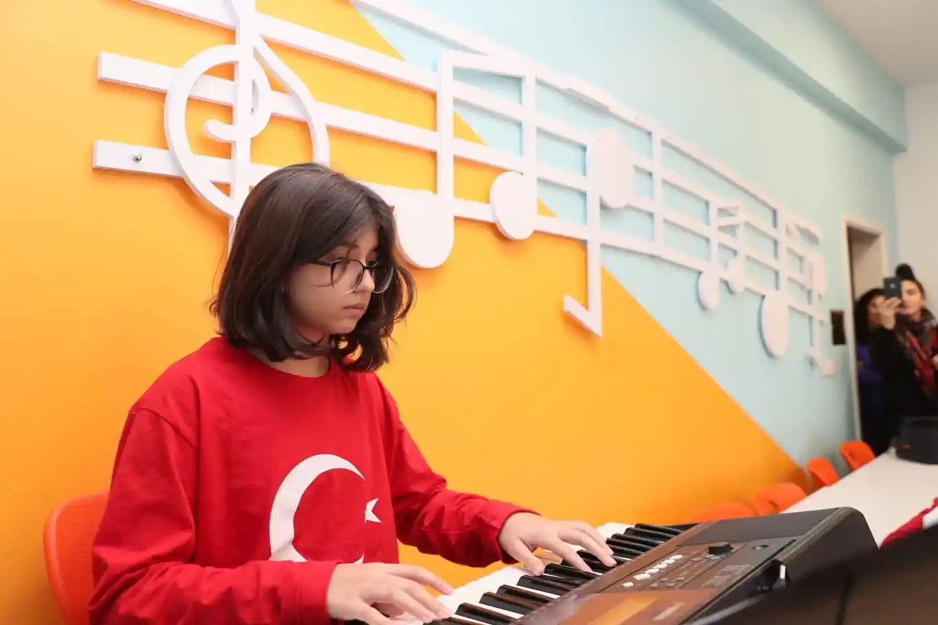 Şehit Alper Ortaokulu’na müzik sınıfı kazandırıldı