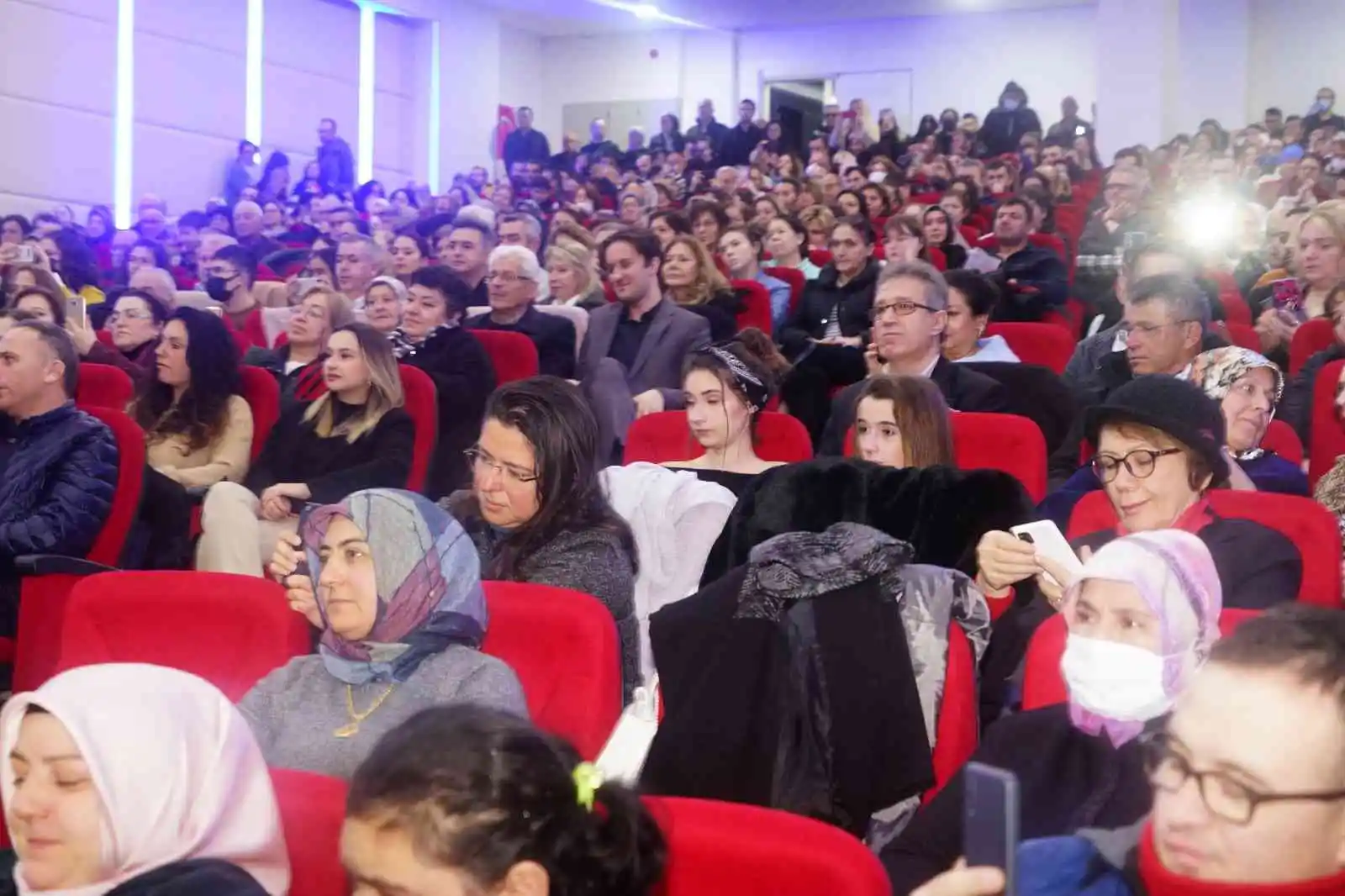 Şehr-i Dilara Müzik Topluluğu söylediği şarkılarla unutulmaz bir gece yaşattı