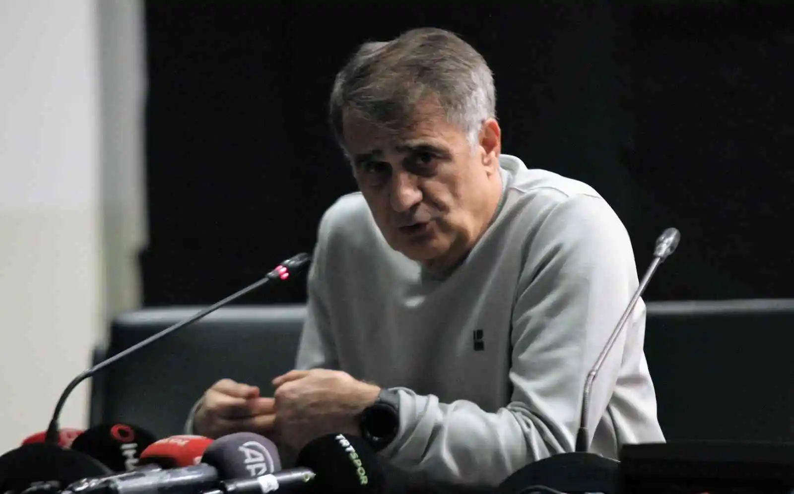 Şenol Güneş: "Kazanabileceğimiz maçı penaltılarda kaybettik"