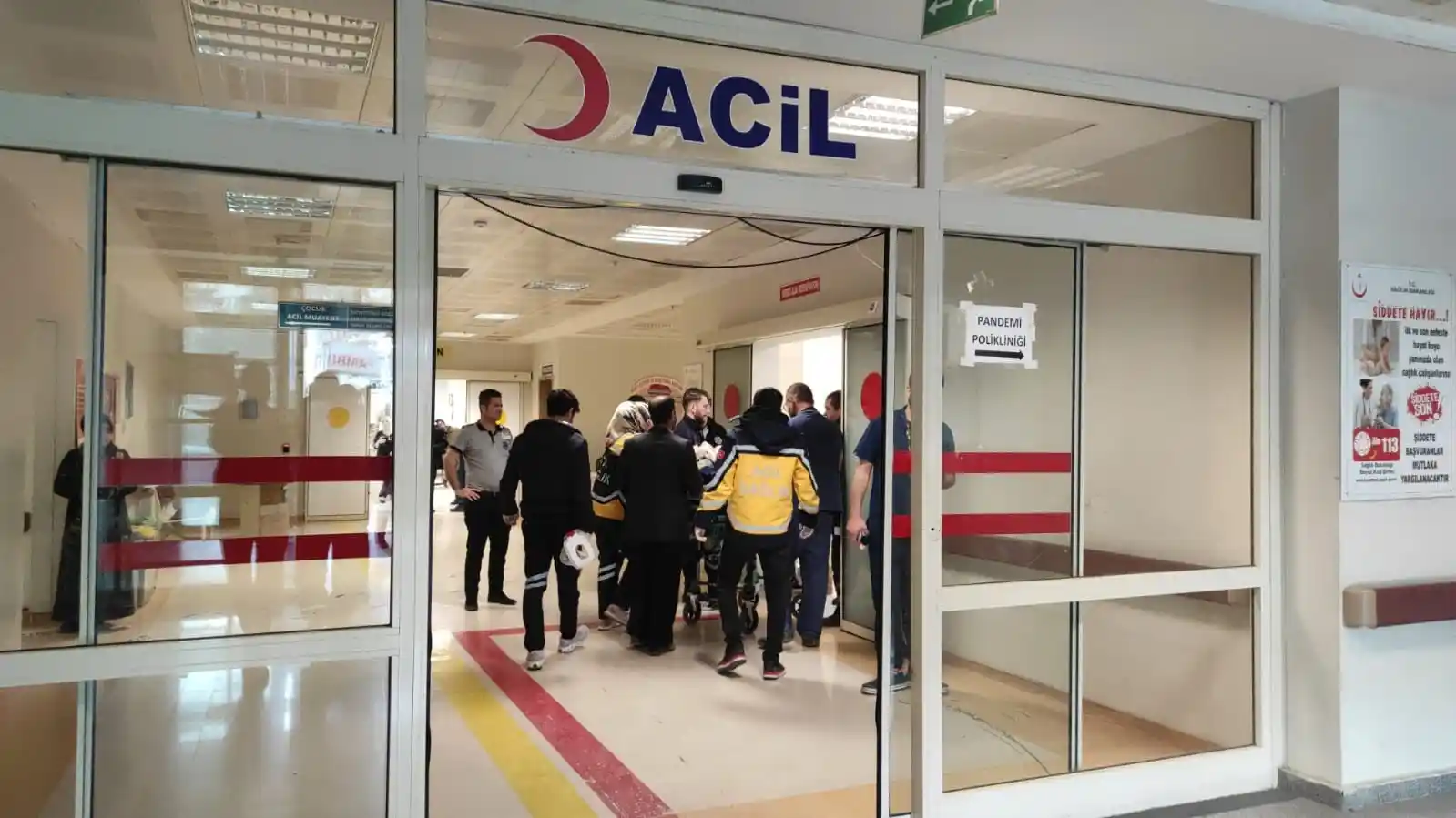 Siirt’te ayağını tarım aracına kaptıran genç için helikopter havalandı