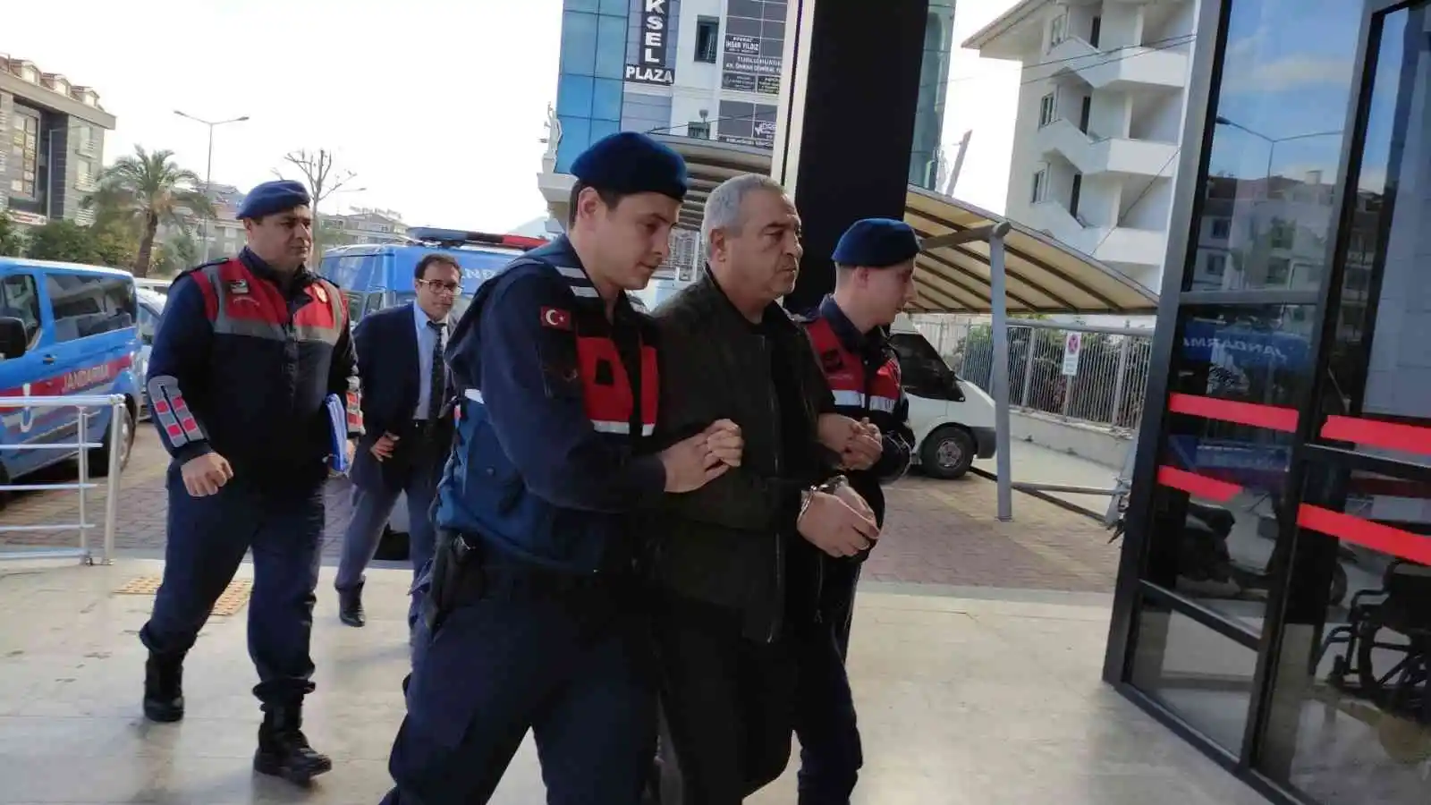 Silahlı çatışmaya giren iki husumetli tutuklandı