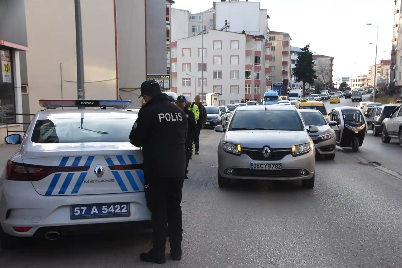 Sinop’ta 2 otomobil çarpıştı: 1 yaralı
