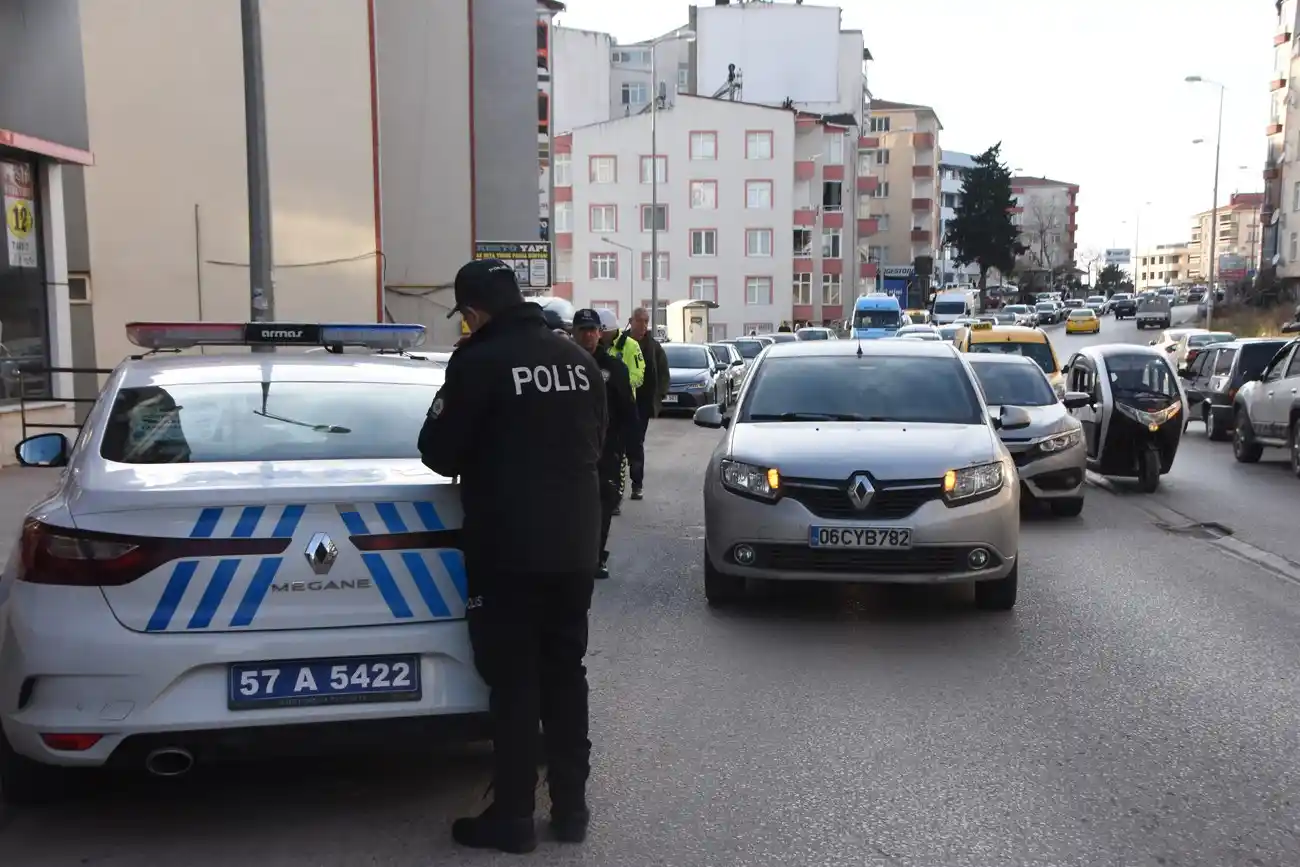 Sinop’ta 2 otomobil çarpıştı: 1 yaralı
