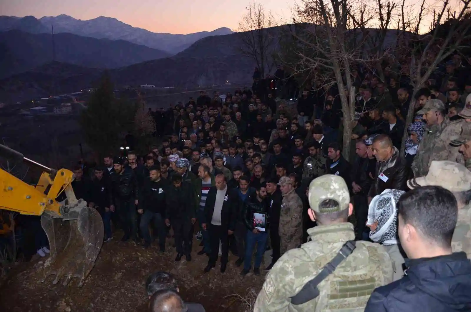 Şırnak’ta çatışmada şehit olan güvenlik korucusu son yolculuğuna uğurlandı
