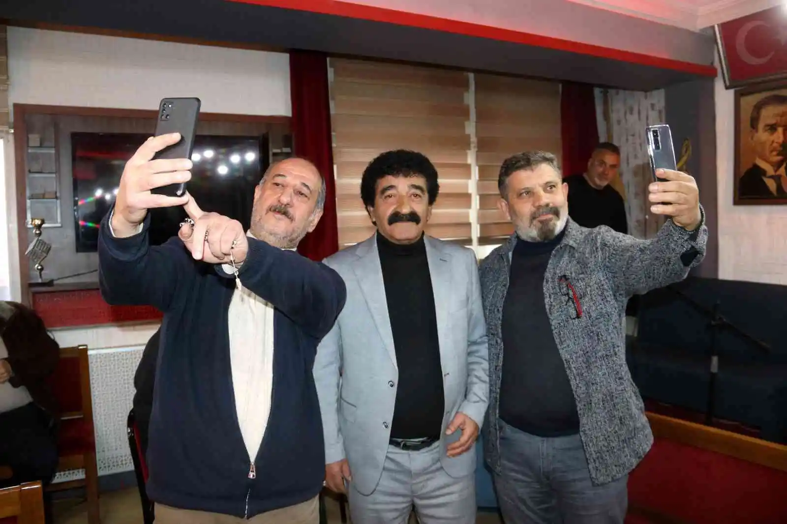 Sivas’ın Müslüm babası, Müslüm babanın yokluğunu hissettirmiyor