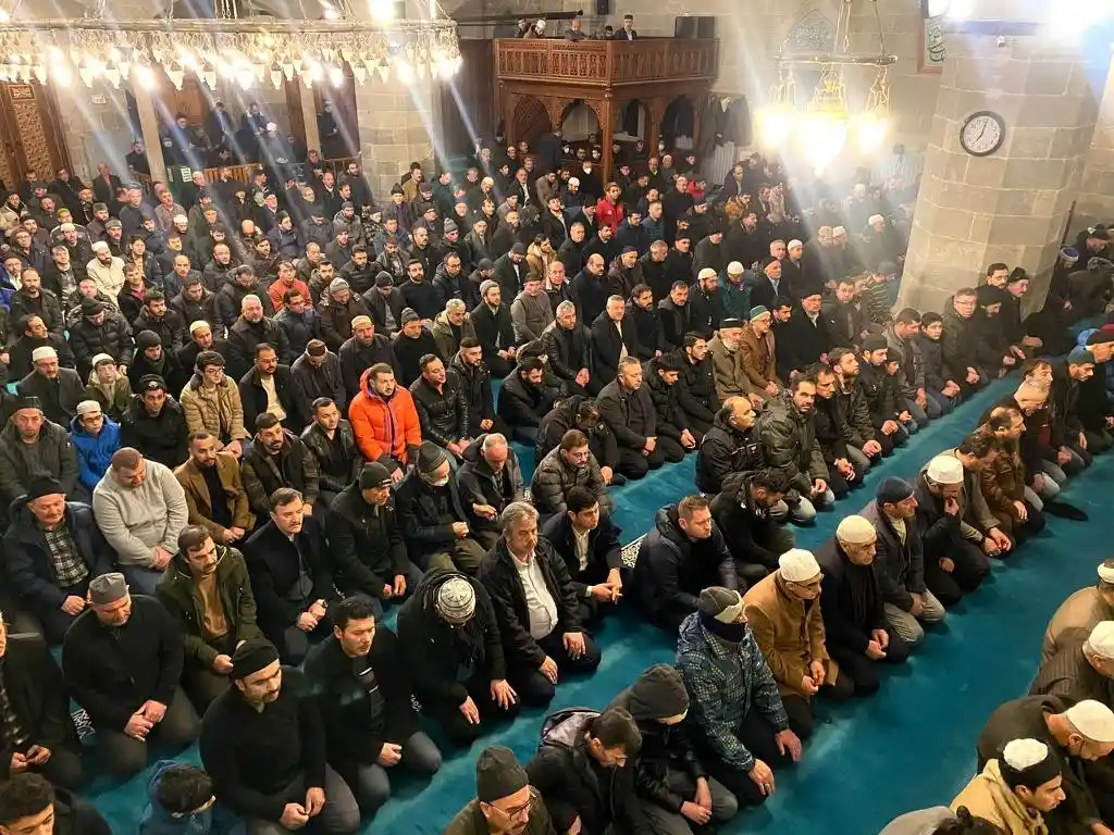 Sivil Toplum Platformu’ndan Kur’an-ı Kerim’e yapılan saygısızlığa tepki