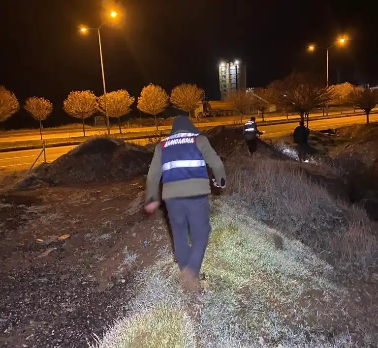 Sokak ortasında kaçırılan kız çocuğu her yerde aranıyor