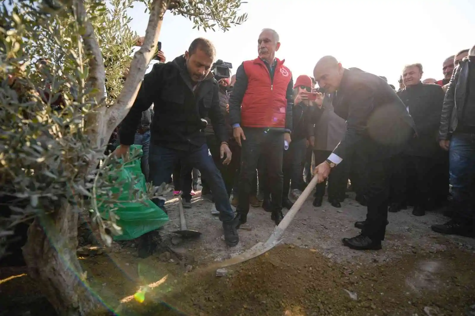 Soyer, Buca Cezaevi’nin arazisiyle ilgili konuştu: “Kimse bu araziyi İzmirlinin elinden alamaz”
