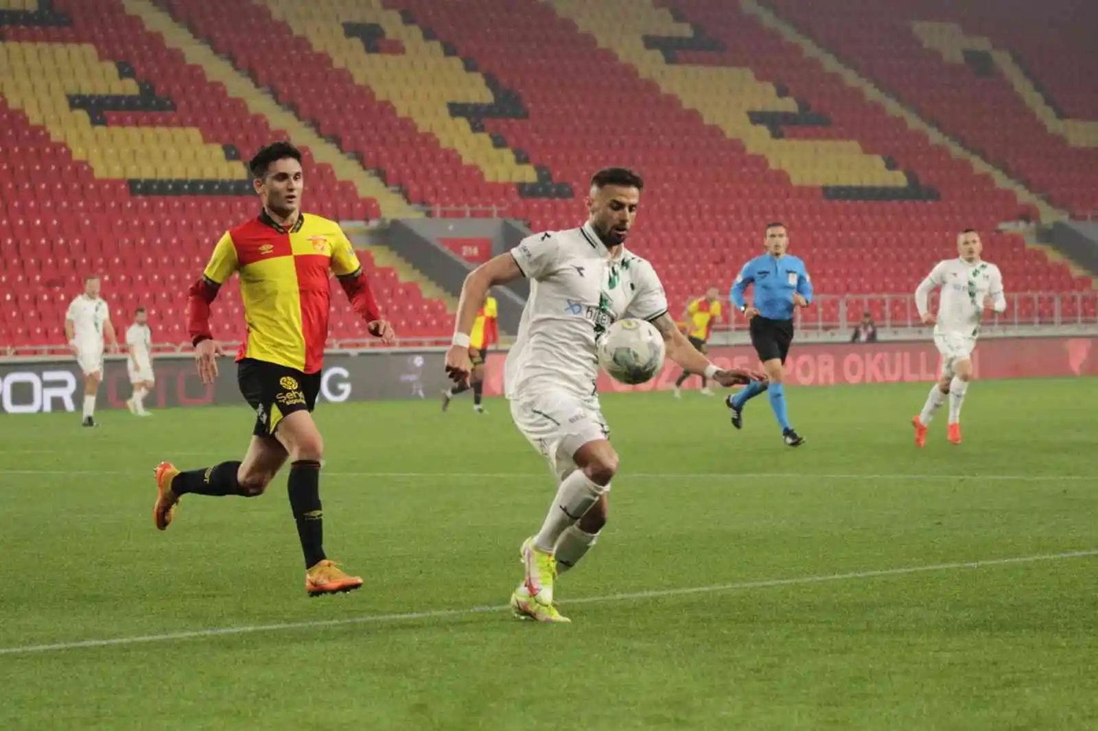 Spor Toto 1. Lig: Göztepe: 0 - Sakaryaspor: 1