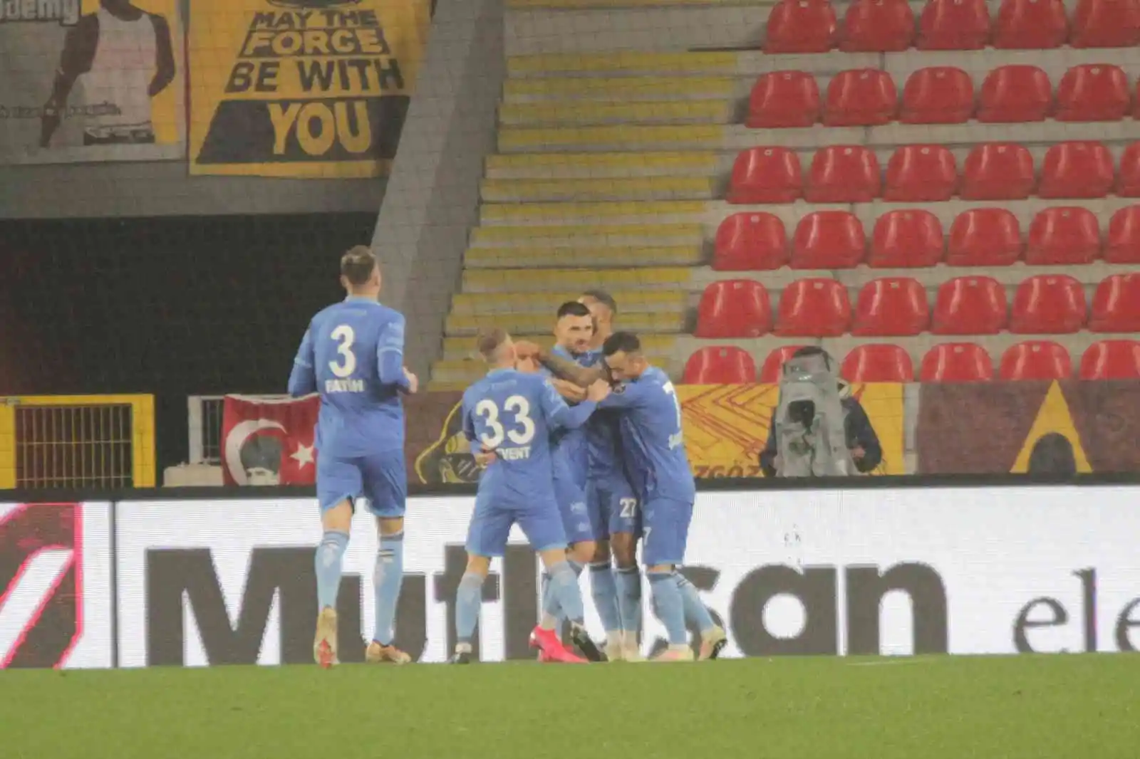 Spor Toto 1. Lig: Göztepe: 3 - Bandırmaspor: 1
