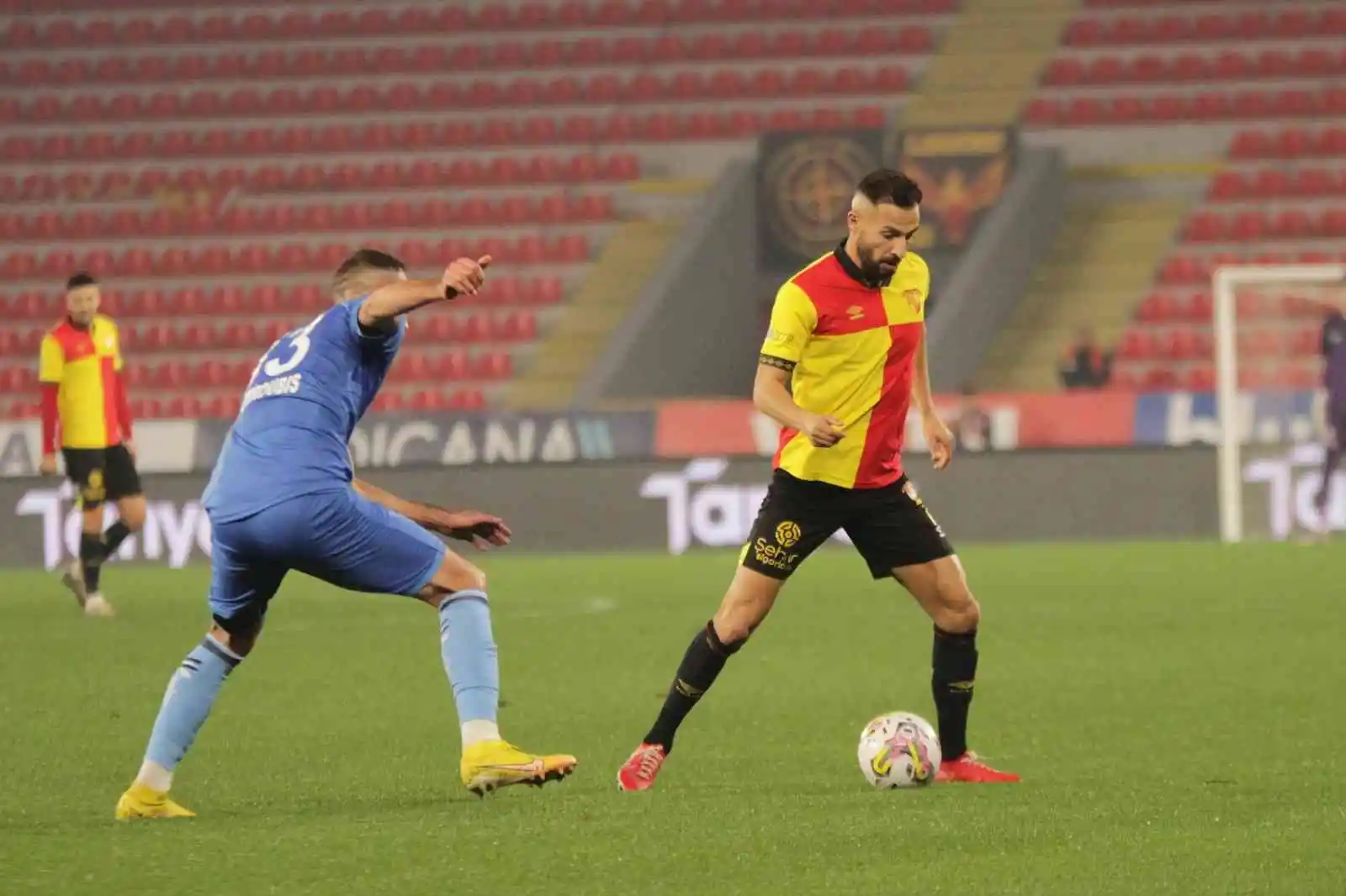 Spor Toto 1. Lig: Göztepe: 3 - Bandırmaspor: 1
