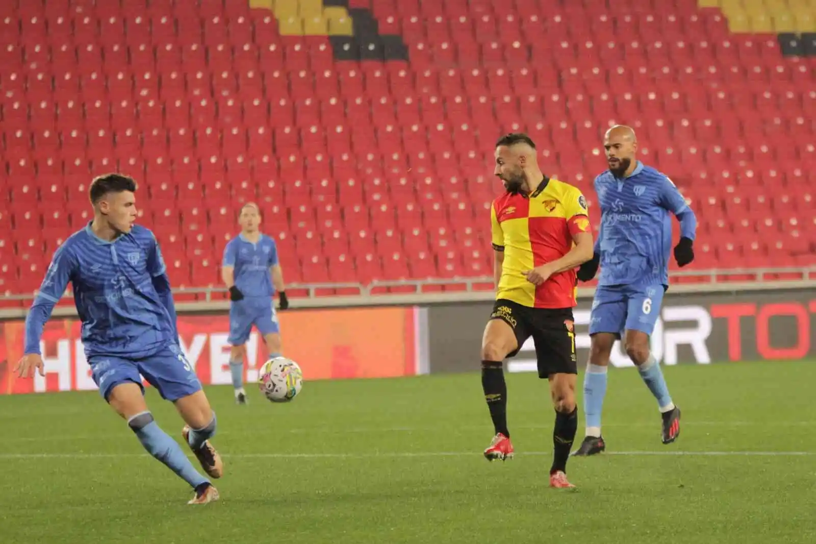 Spor Toto 1. Lig: Göztepe: 3 - Bandırmaspor: 1
