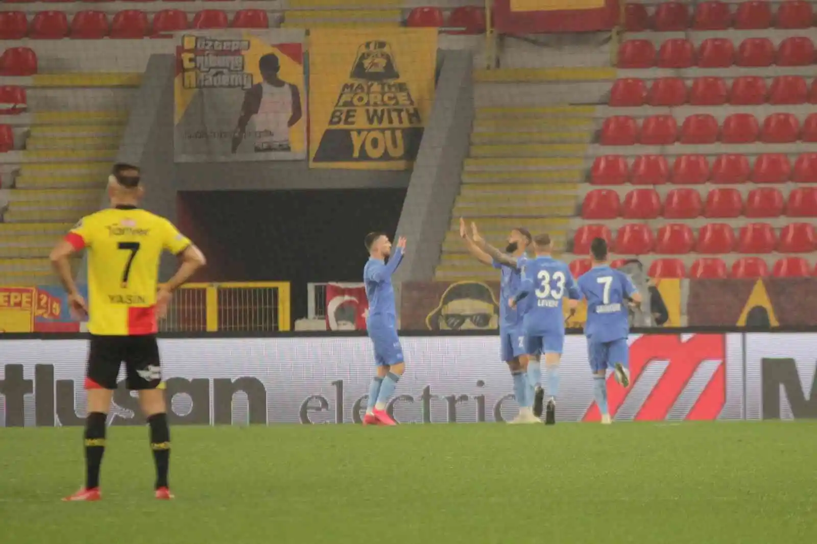 Spor Toto 1. Lig: Göztepe: 3 - Bandırmaspor: 1