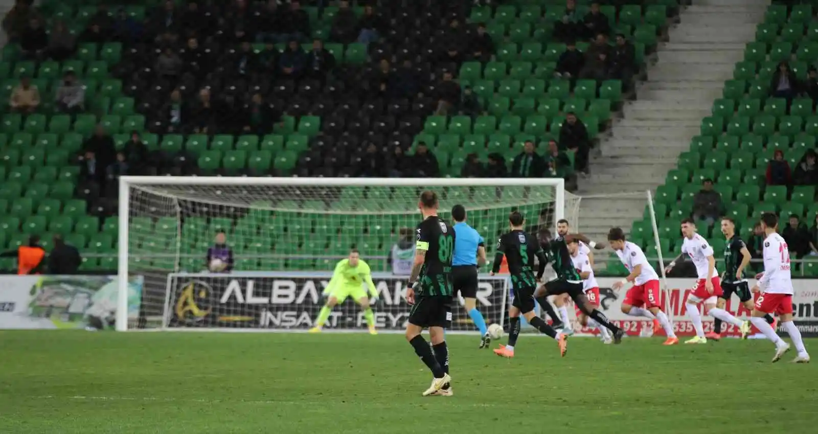 Spor Toto 1. Lig: Sakaryaspor: 2 - Altınordu: 1