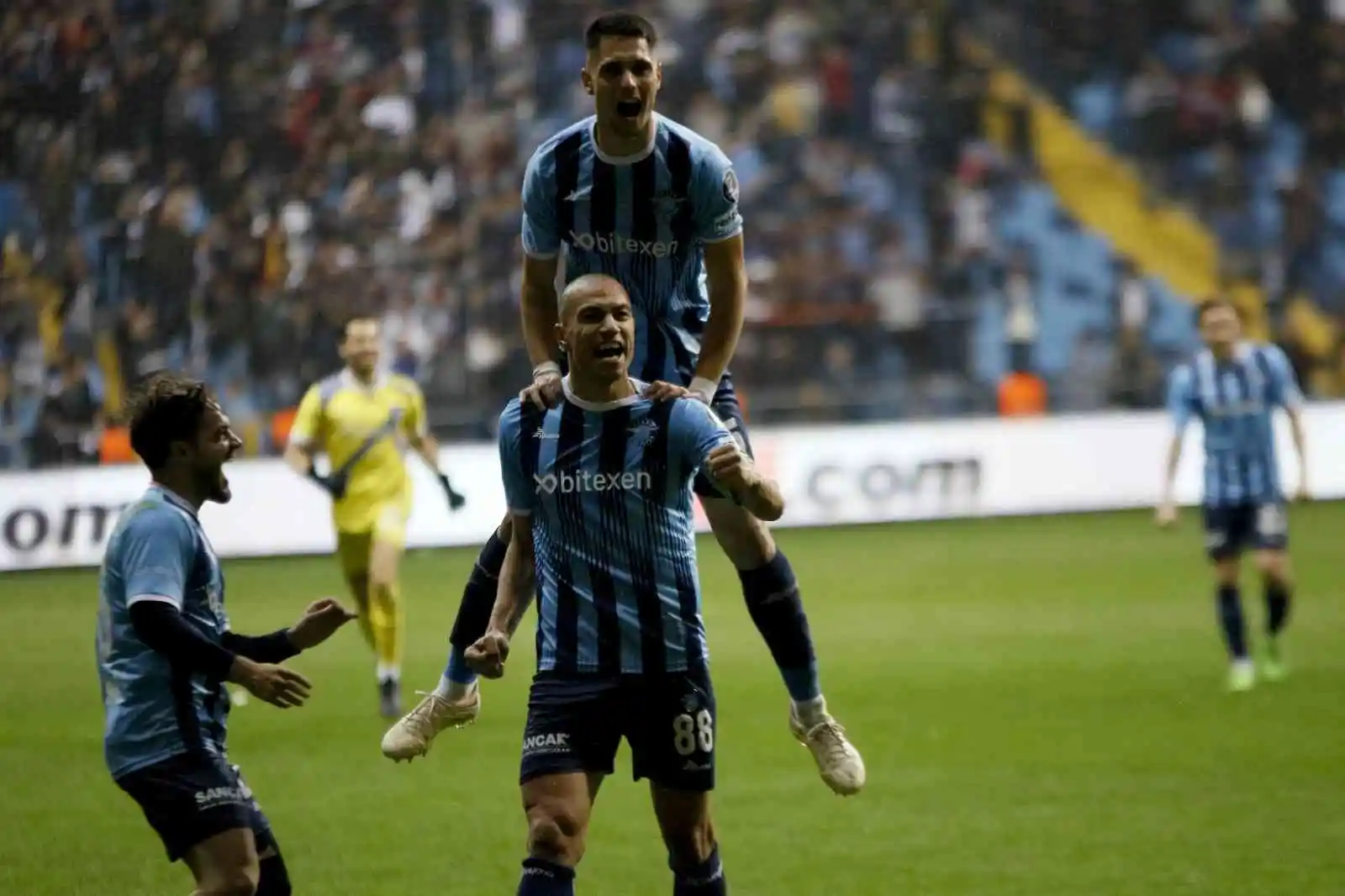 Spor Toto Süper Lig: Adana Demirspor: 3 - MKE Ankaragücü: 1 (Maç sonucu)