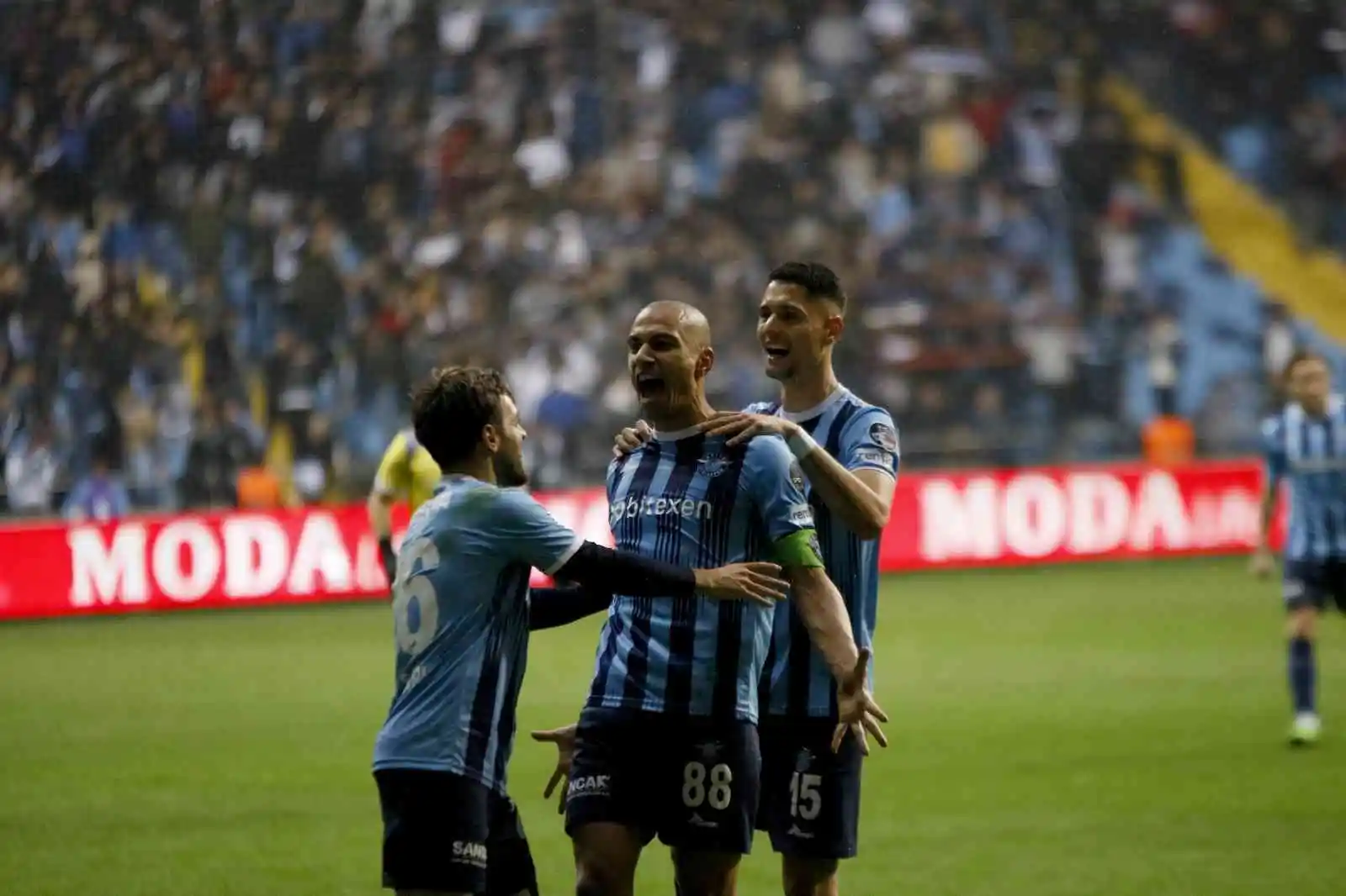 Spor Toto Süper Lig: Adana Demirspor: 3 - MKE Ankaragücü: 1 (Maç sonucu)