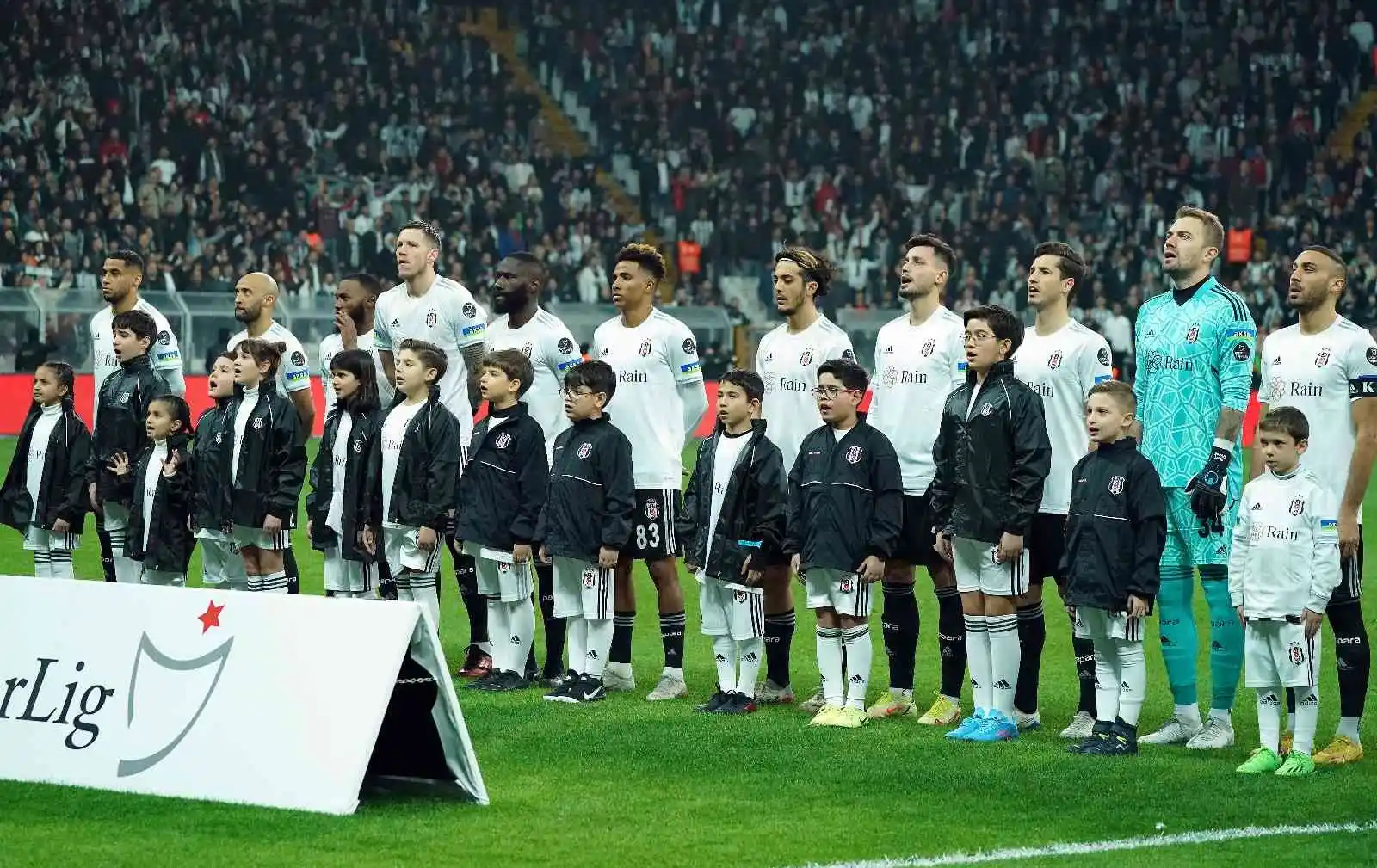 Spor Toto Süper Lig: Beşiktaş: 0 - Kasımpaşa: 0 (Maç devam ediyor)