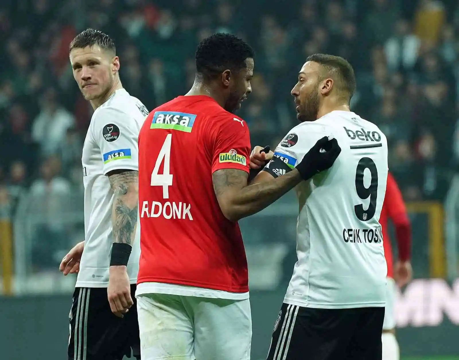 Spor Toto Süper Lig: Beşiktaş: 2 - Kasımpaşa: 0 (İlk yarı)