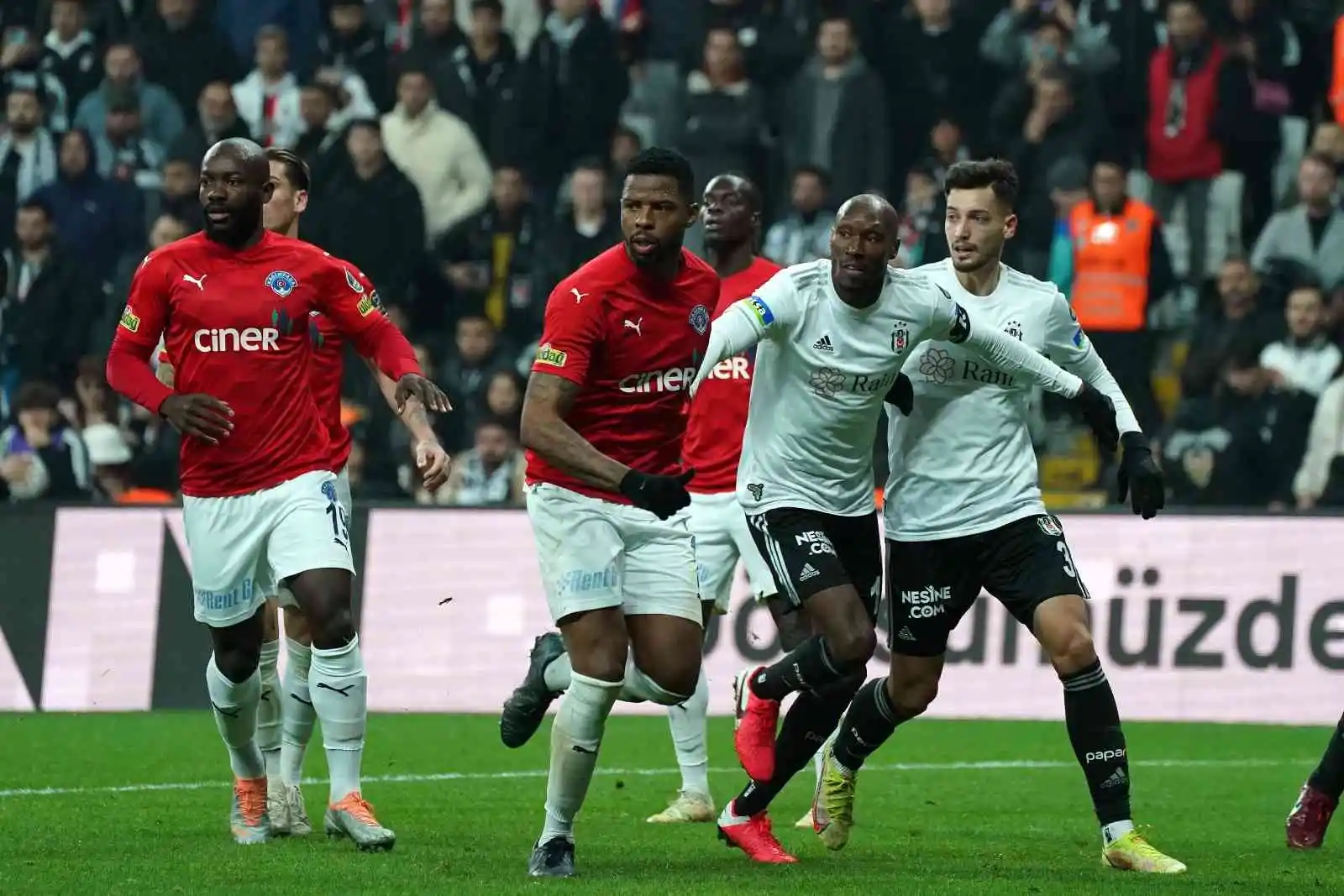 Spor Toto Süper Lig: Beşiktaş: 2 - Kasımpaşa: 1 (Maç sonucu)