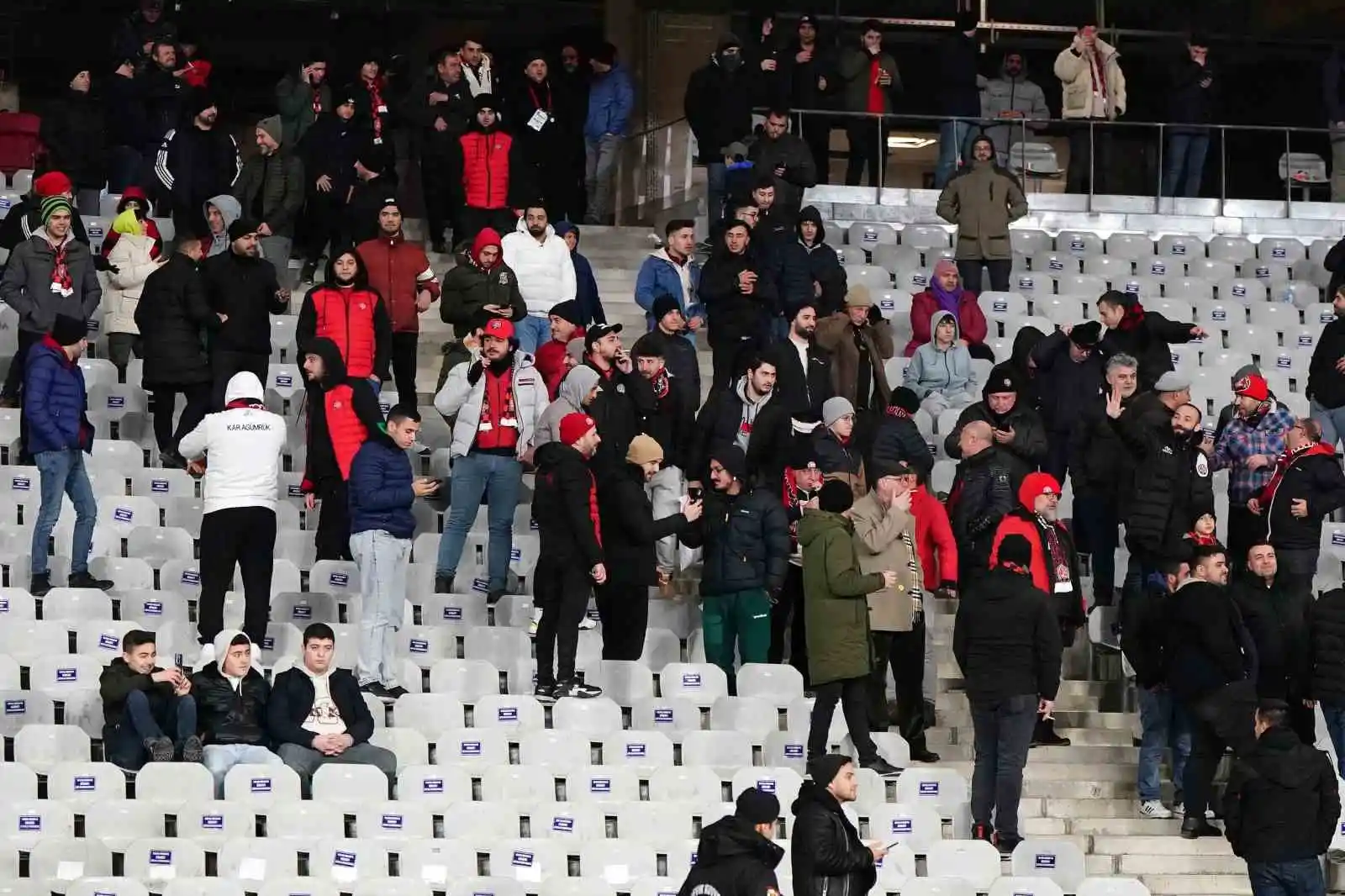 Spor Toto Süper Lig: Fatih Karagümrük: 0 - Beşiktaş: 0 (Maç devam ediyor)
