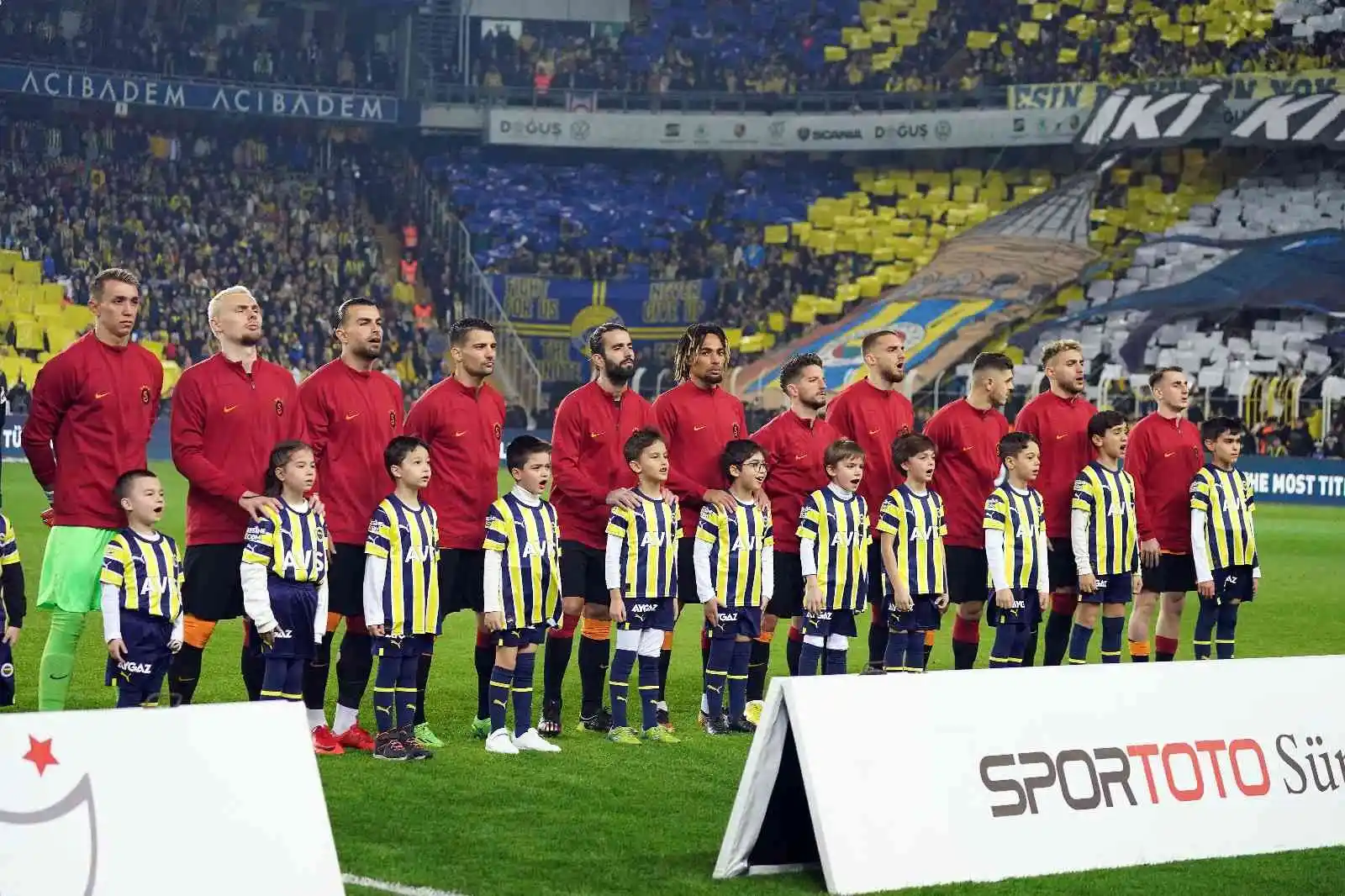 Spor Toto Süper Lig: Fenerbahçe: 0 - Galatasaray: 0 (Maç devam ediyor)
