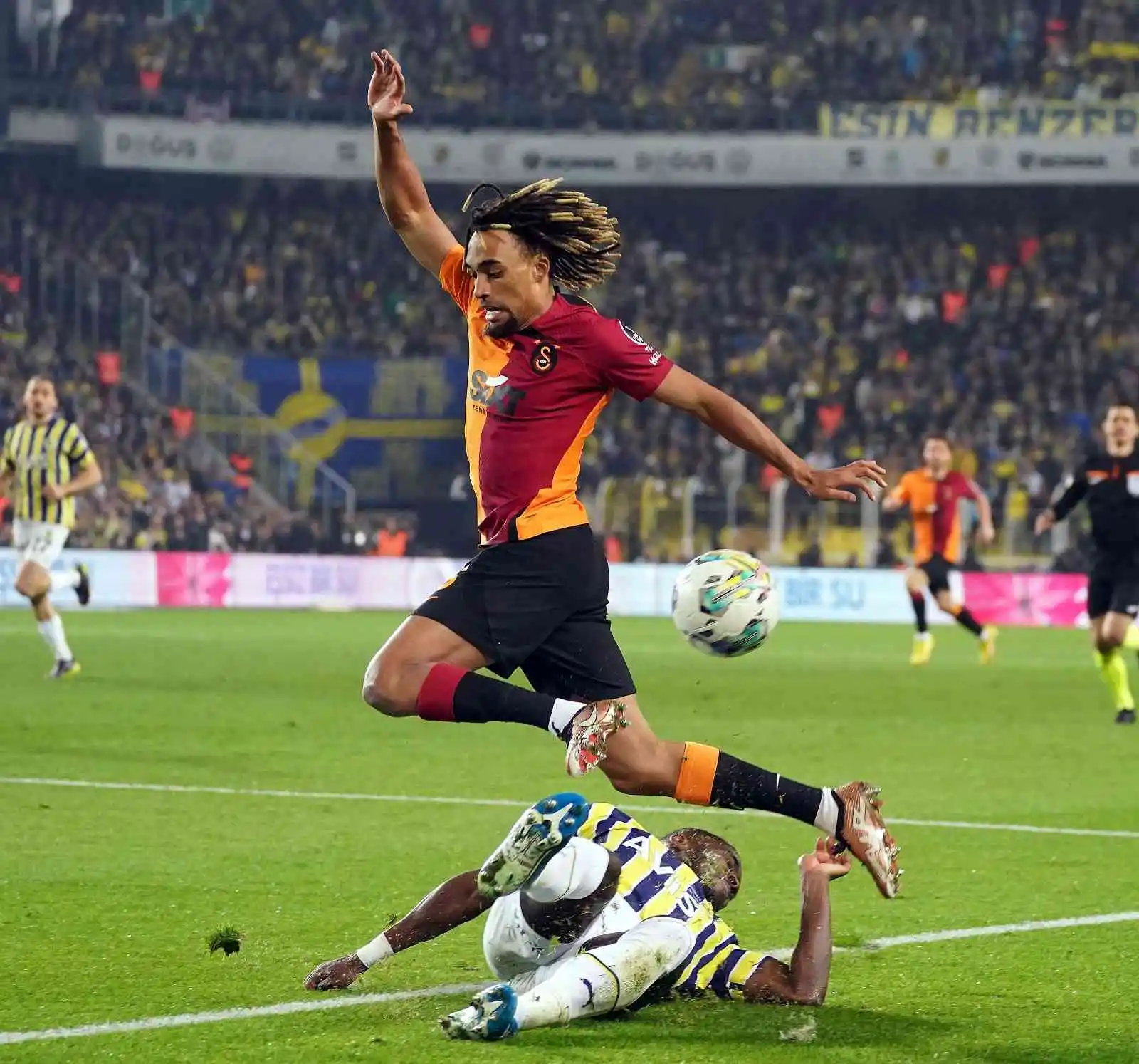 Spor Toto Süper Lig: Fenerbahçe: 0 - Galatasaray: 0 (Maç devam ediyor)