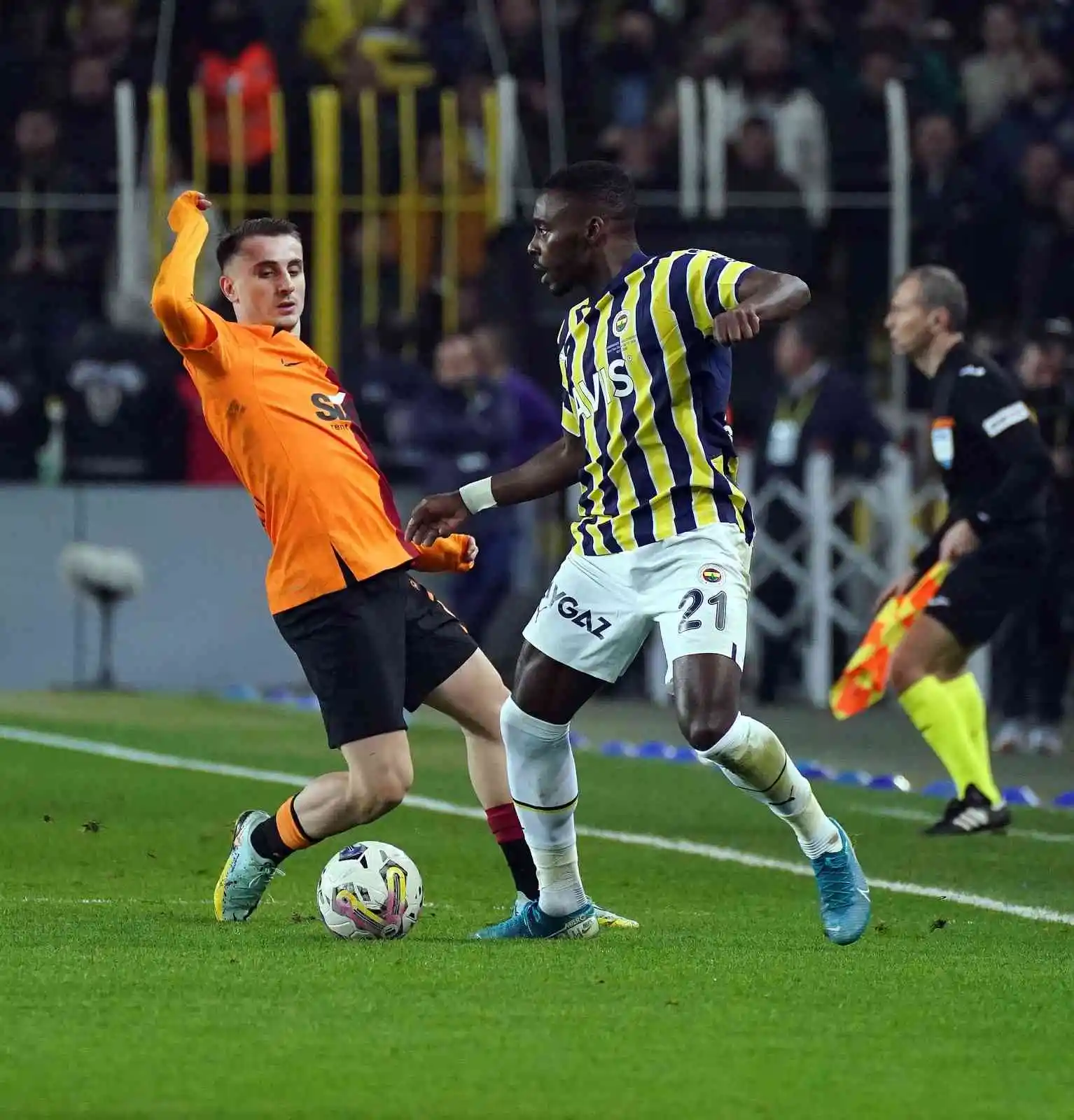Spor Toto Süper Lig: Fenerbahçe: 0 - Galatasaray: 0 (Maç devam ediyor)
