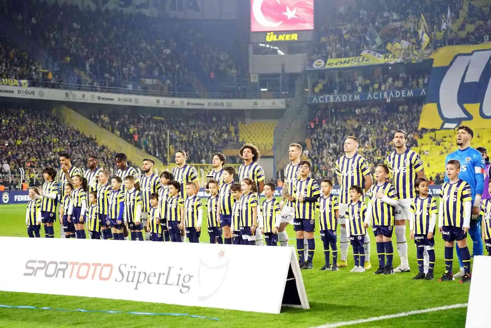 Spor Toto Süper Lig: Fenerbahçe: 0 - Galatasaray: 0 (Maç devam ediyor)