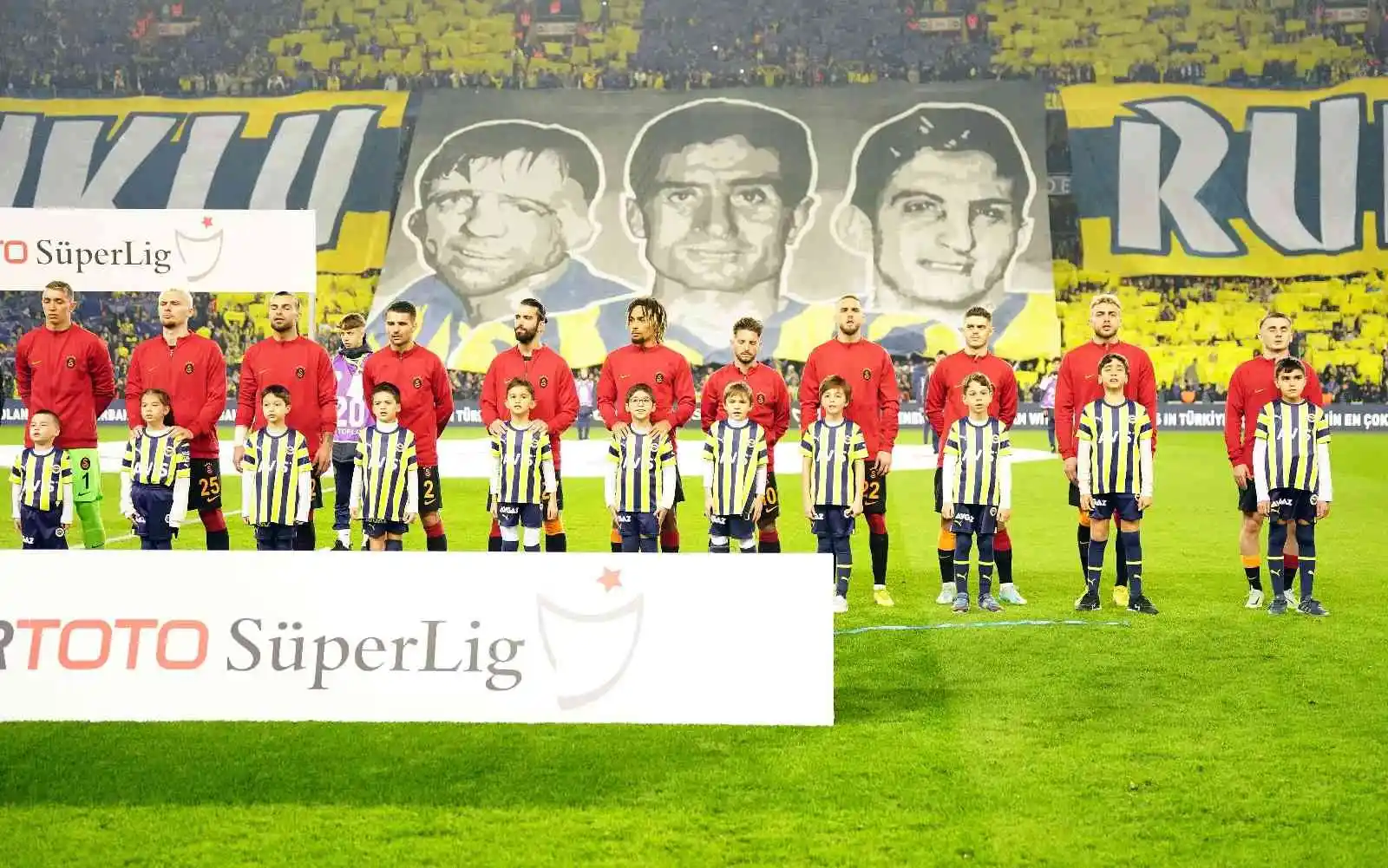 Spor Toto Süper Lig: Fenerbahçe: 0 - Galatasaray: 0 (Maç devam ediyor)