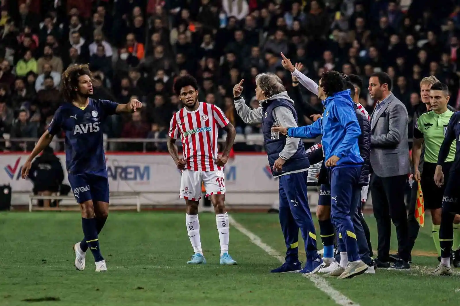 Spor Toto Süper Lig: FT Antalyaspor: 1 - Fenerbahçe: 2 (Maç sonucu)