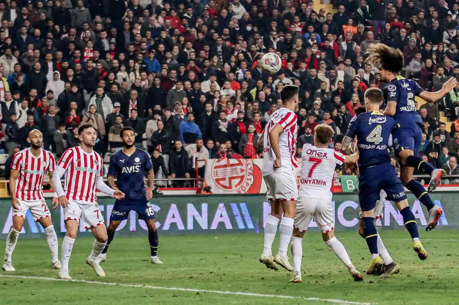 Spor Toto Süper Lig: FT Antalyaspor: 1 - Fenerbahçe: 2 (Maç sonucu)