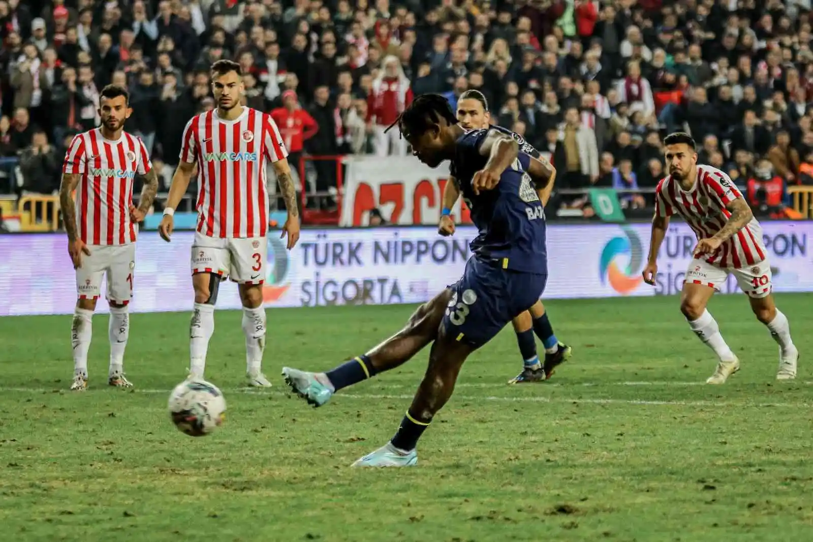 Spor Toto Süper Lig: FT Antalyaspor: 1 - Fenerbahçe: 2 (Maç sonucu)
