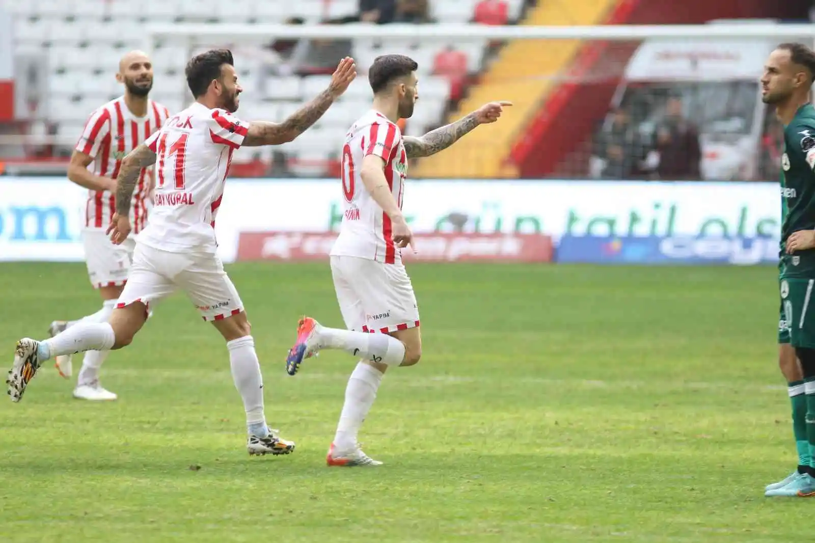 Spor Toto Süper Lig: FTA Antalyaspor: 1 - Giresunspor: 1 (İlk yarı)