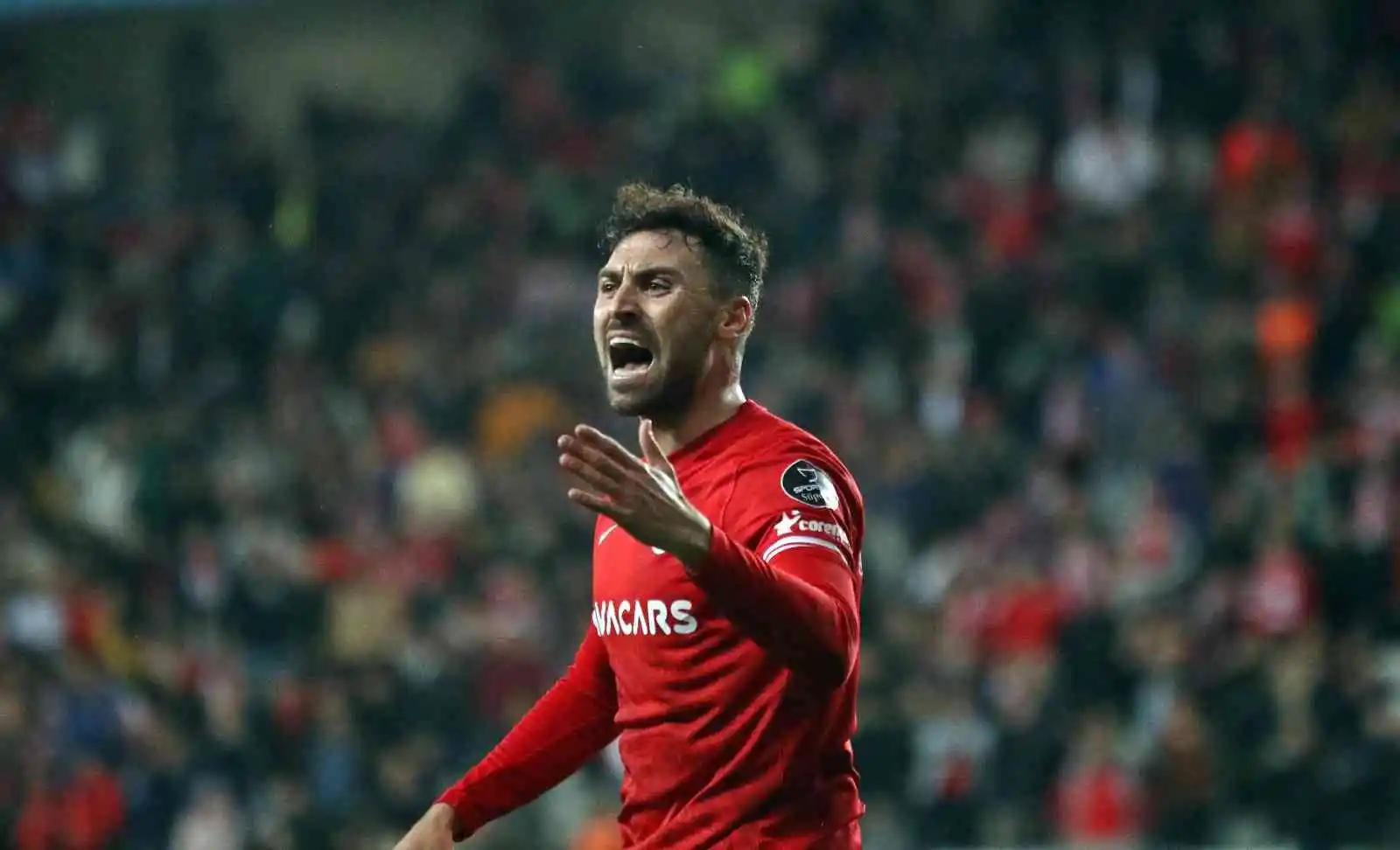 Spor Toto Süper Lig: FTA Antalyaspor: 1 - Ümraniyespor: 1 (İlk yarı)