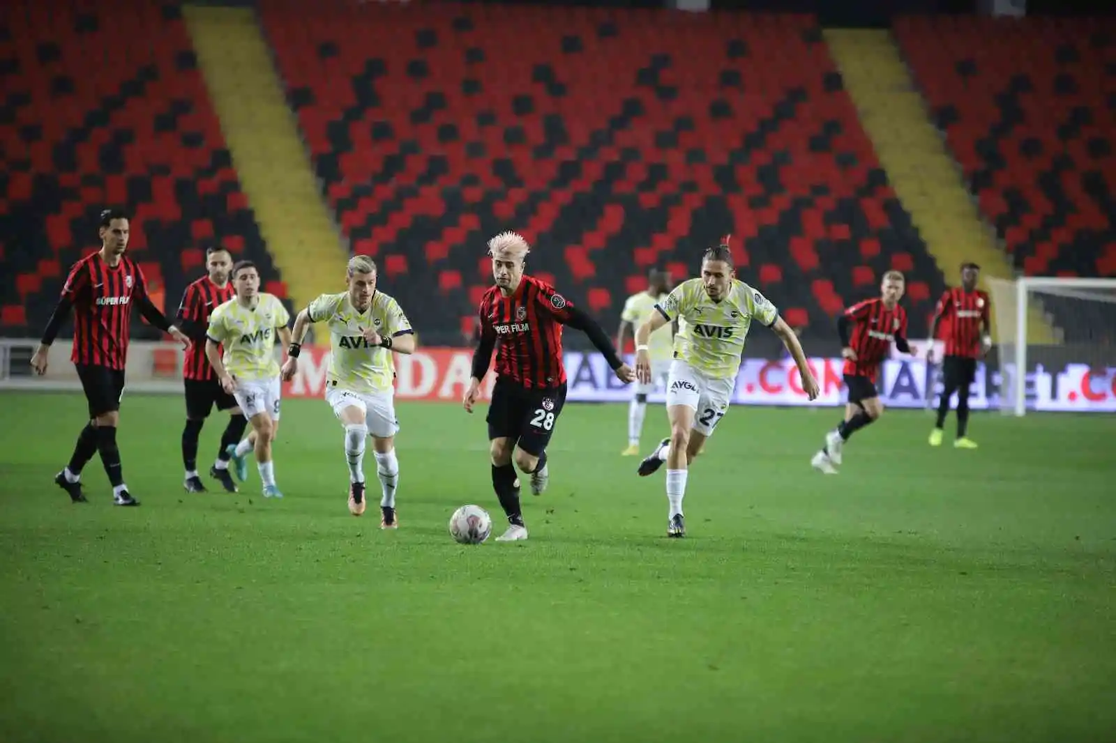 Spor Toto Süper Lig: Gaziantep FK: 0 - Fenerbahçe: 1 (Maç devam ediyor)