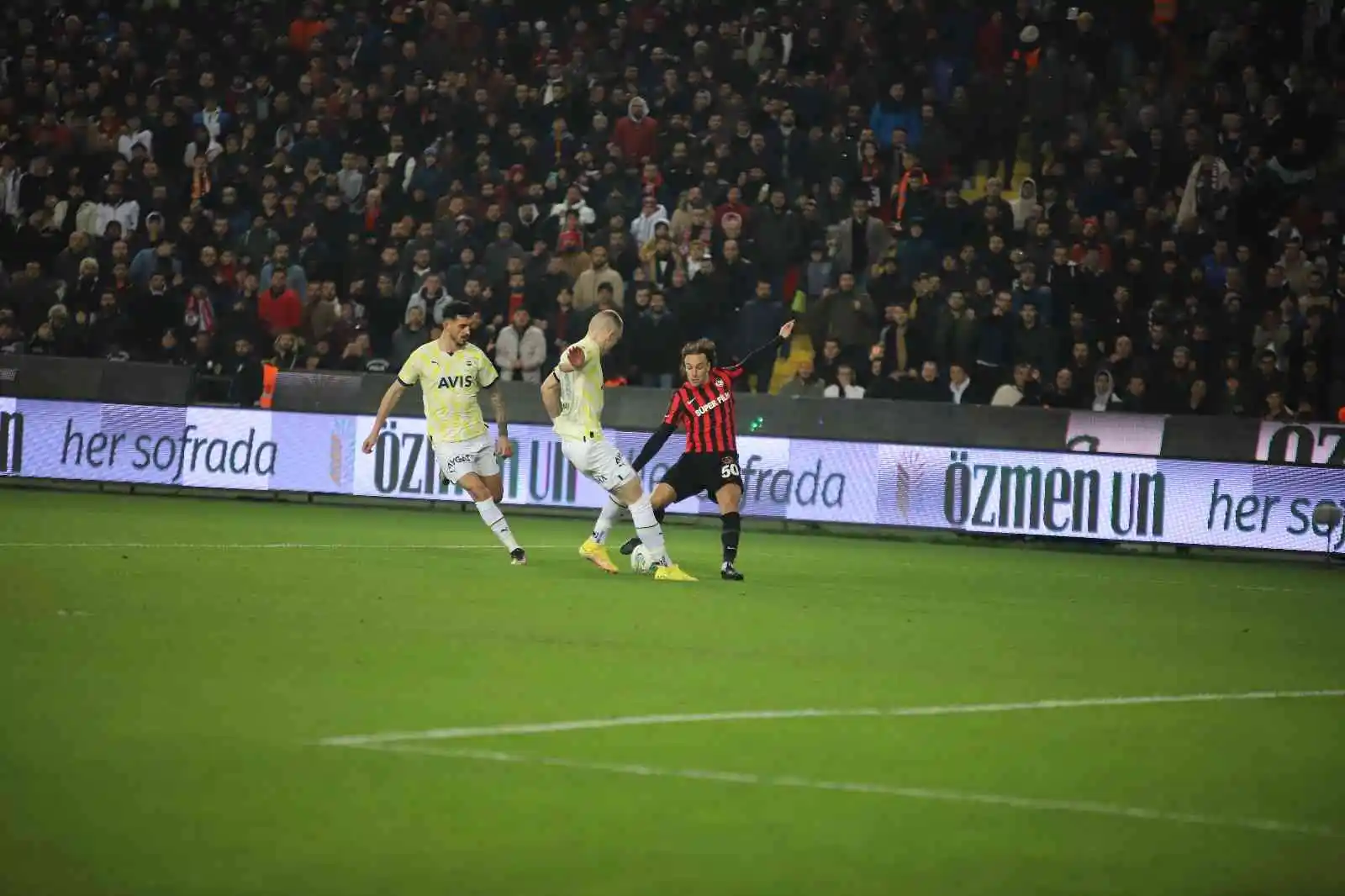 Spor Toto Süper Lig: Gaziantep FK: 0 - Fenerbahçe: 1 (Maç devam ediyor)