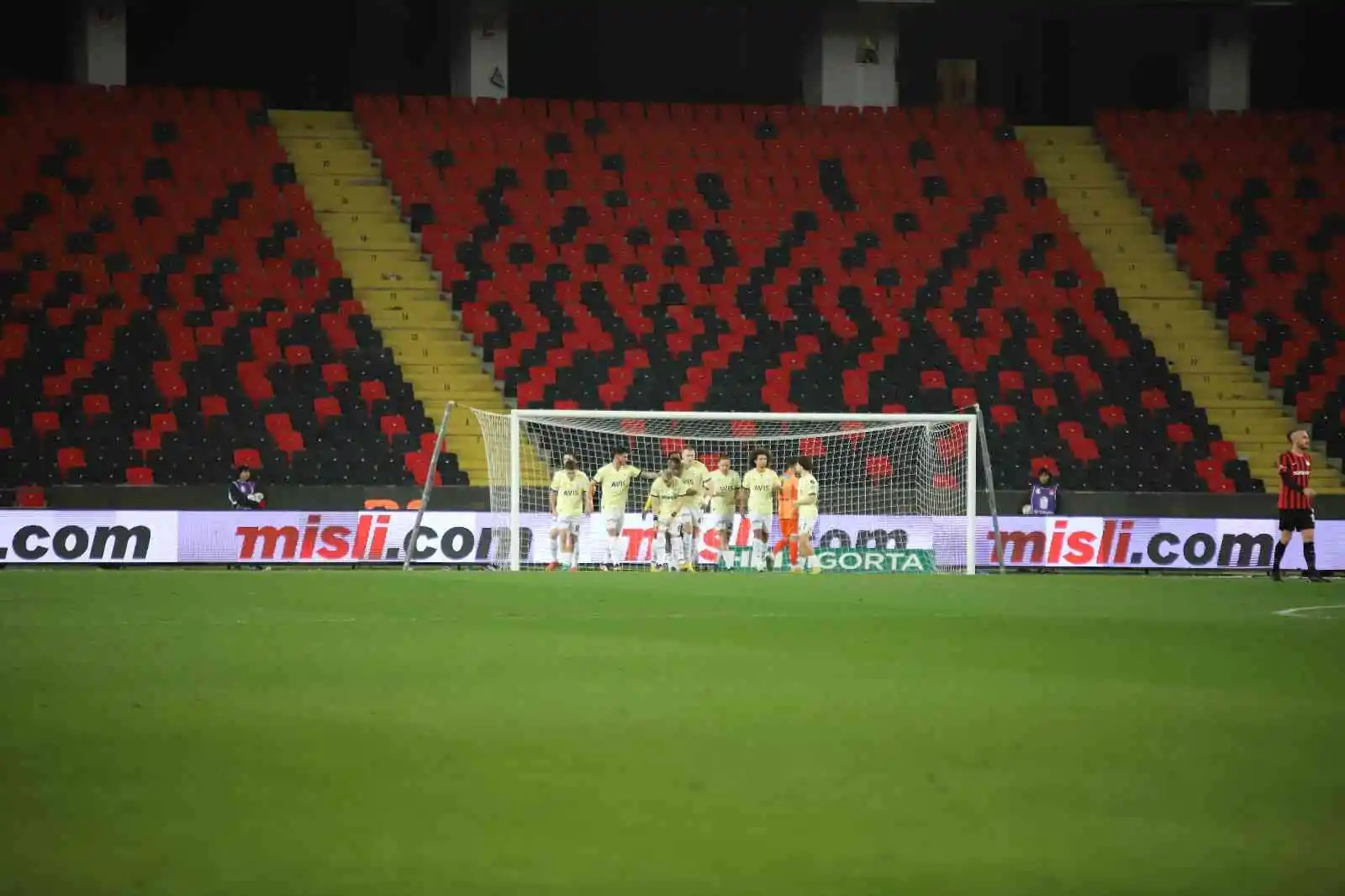 Spor Toto Süper Lig: Gaziantep FK: 0 - Fenerbahçe: 1 (Maç devam ediyor)