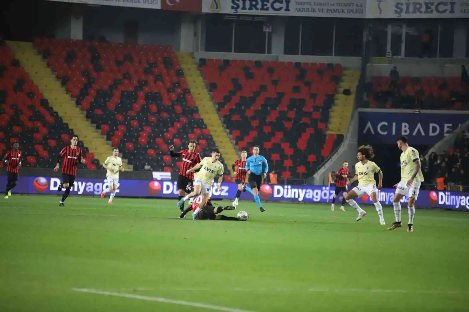 Spor Toto Süper Lig: Gaziantep FK: 0 - Fenerbahçe: 1 (Maç devam ediyor)