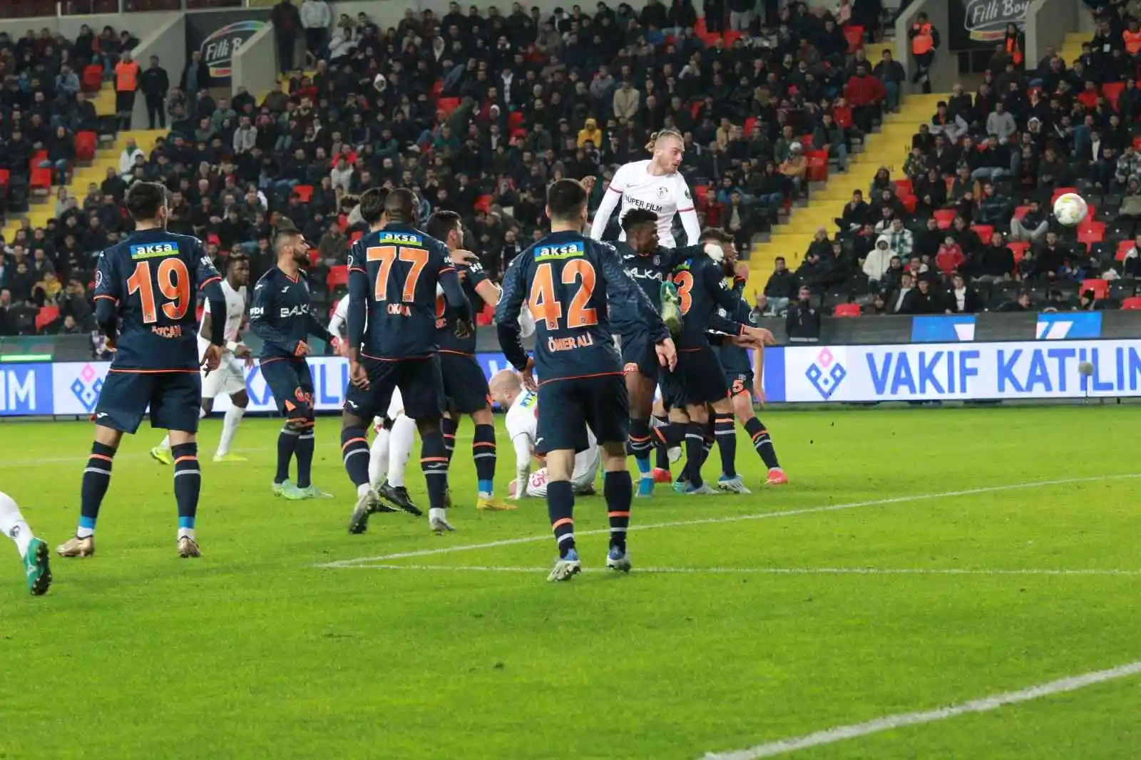 Spor Toto Süper Lig: Gaziantep FK: 1 - Başakşehir: 1 (Maç Sonucu)
