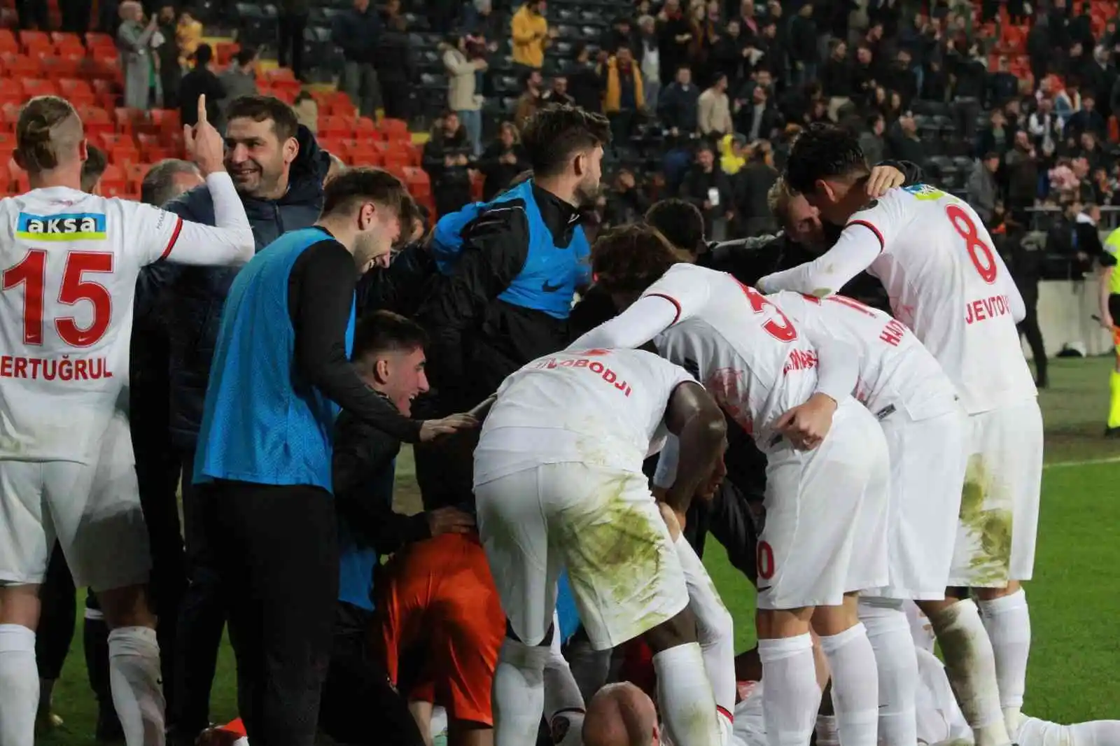 Spor Toto Süper Lig: Gaziantep FK: 1 - Başakşehir: 1 (Maç Sonucu)