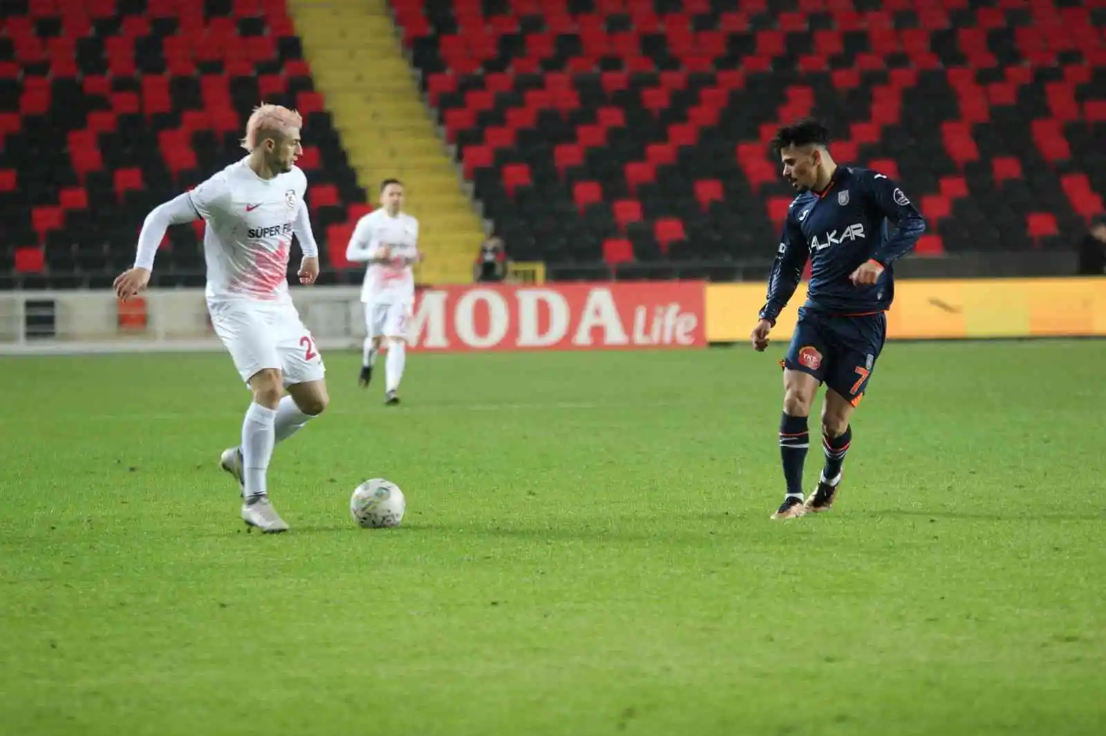Spor Toto Süper Lig: Gaziantep FK: 1 - Başakşehir: 1 (Maç Sonucu)
