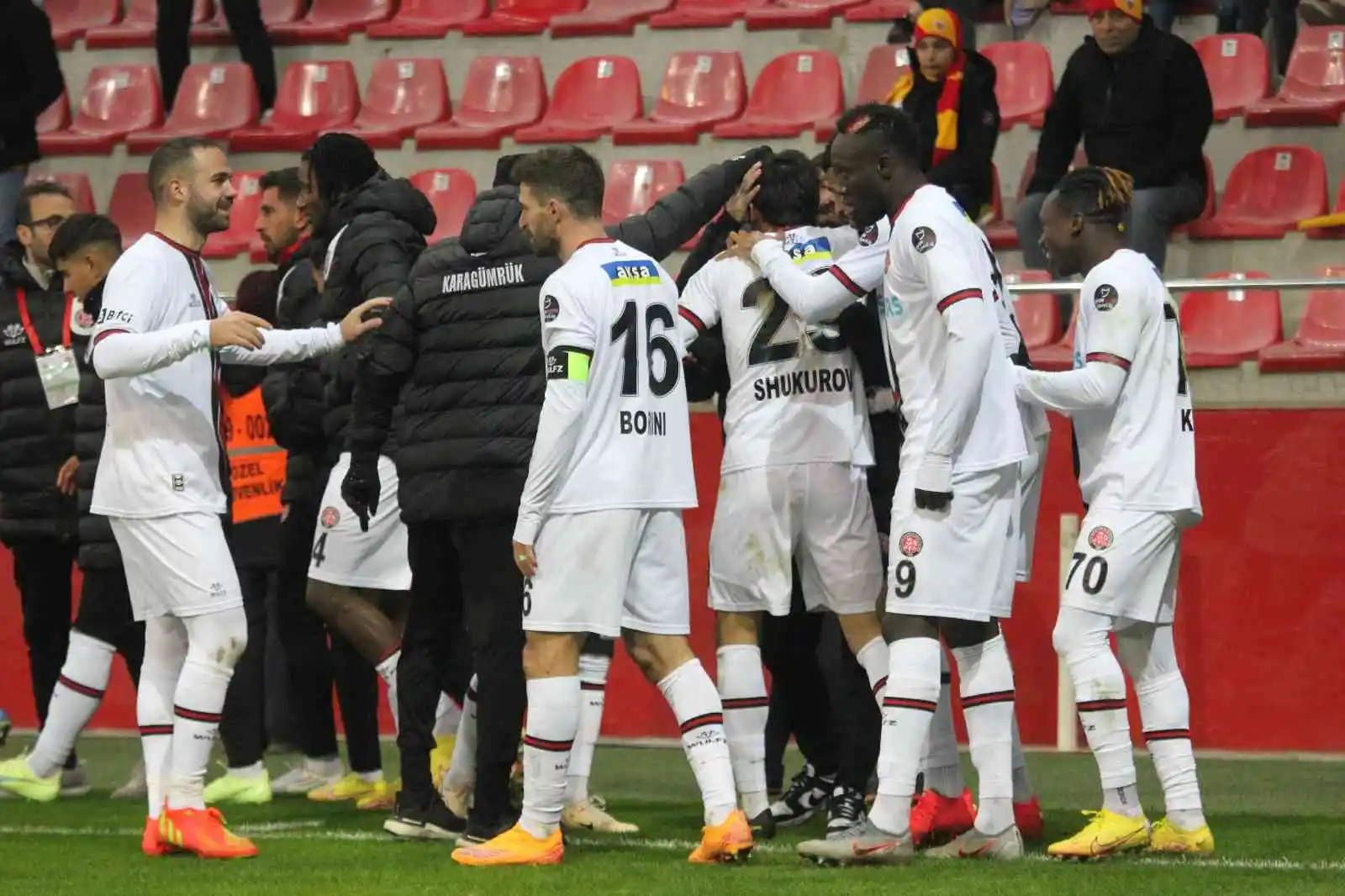 Spor Toto Süper Lig: Kayserispor: 2 - Fatih Karagümrük: 4 (Maç sonucu)
