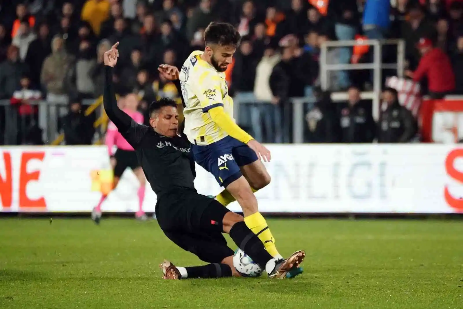 Spor Toto Süper Lig: Ümraniyespor: 0 - Fenerbahçe: 0 (İlk yarı)
