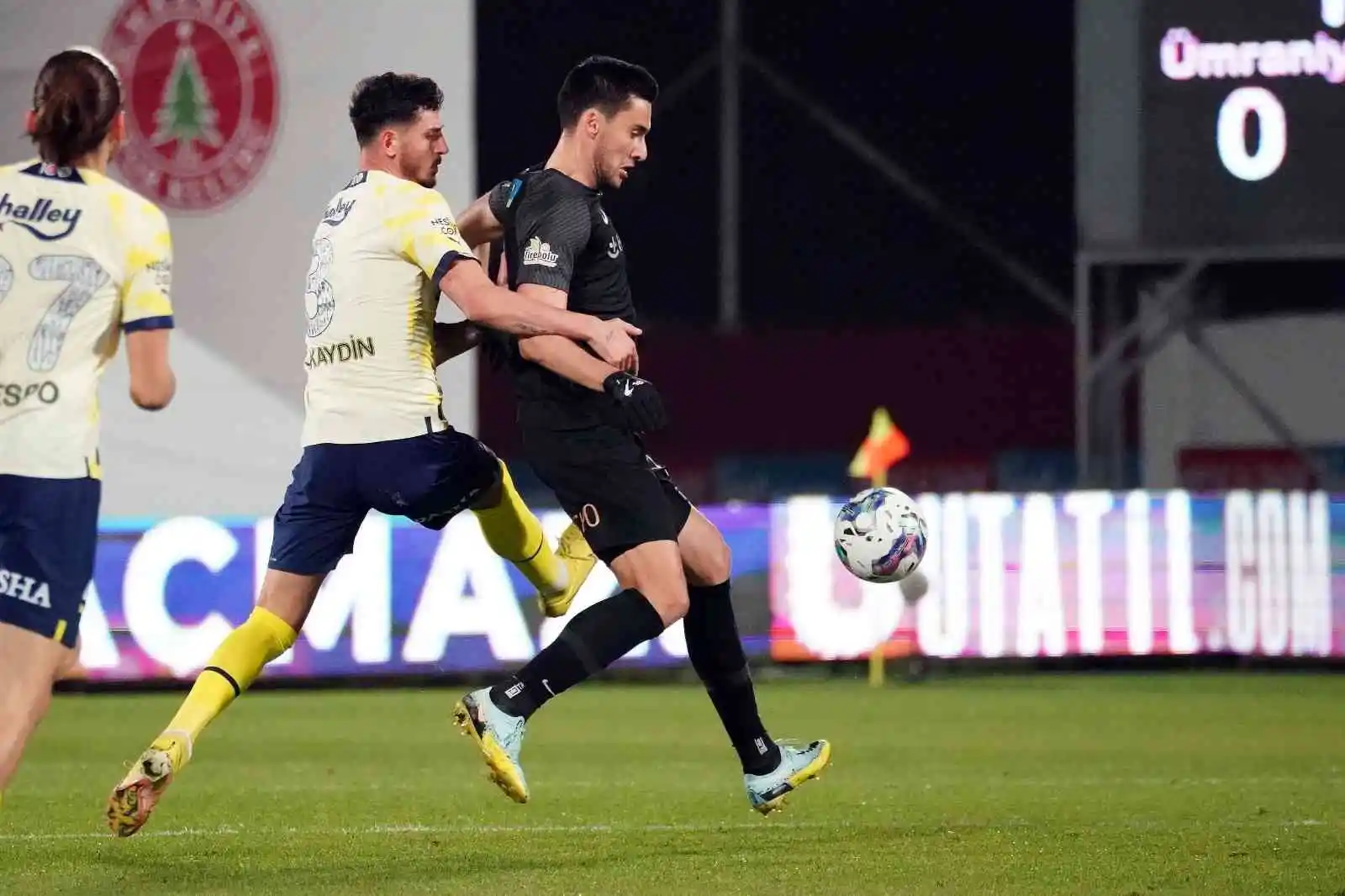 Spor Toto Süper Lig: Ümraniyespor: 0 - Fenerbahçe: 0 (İlk yarı)