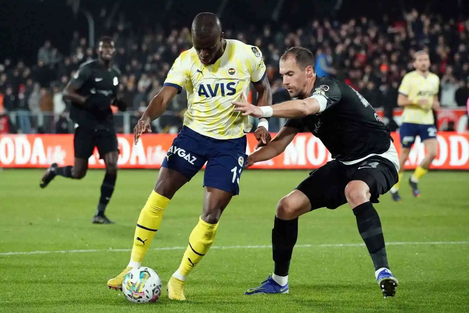 Spor Toto Süper Lig: Ümraniyespor: 0 - Fenerbahçe: 0 (İlk yarı)
