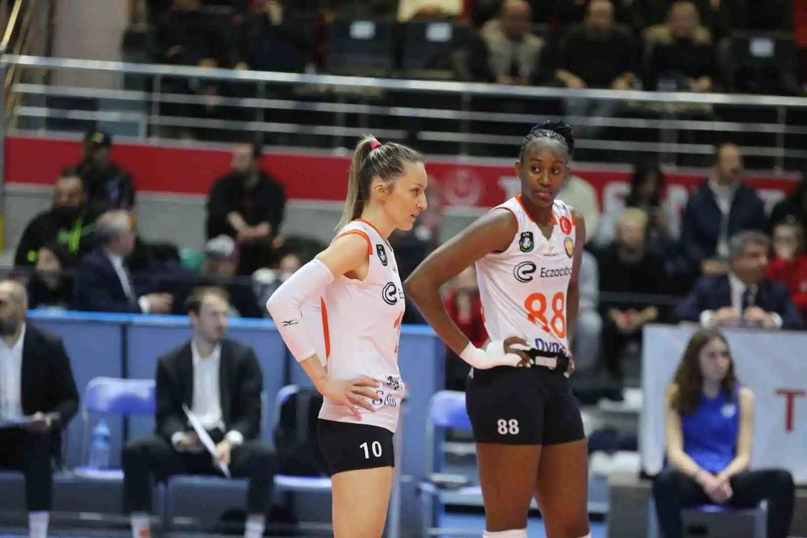 Sultanlar Ligi: Nilüfer Belediyespor: 0 - Eczacıbaşı Dynavit: 3