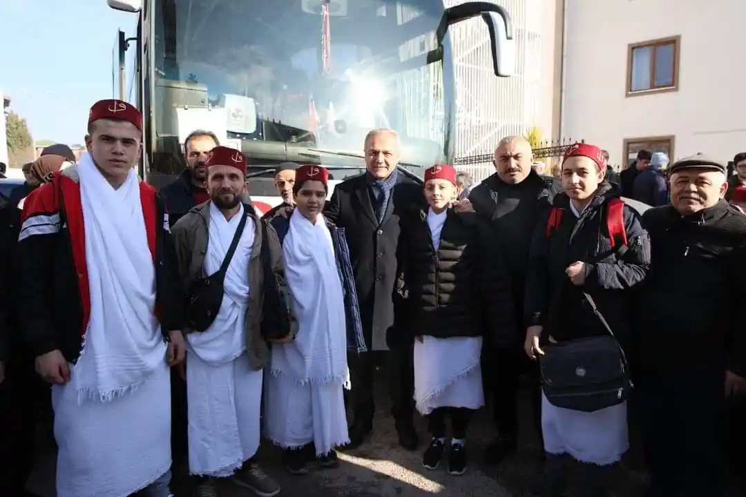 Suluova’da 65 genç hafıza umre ödülü